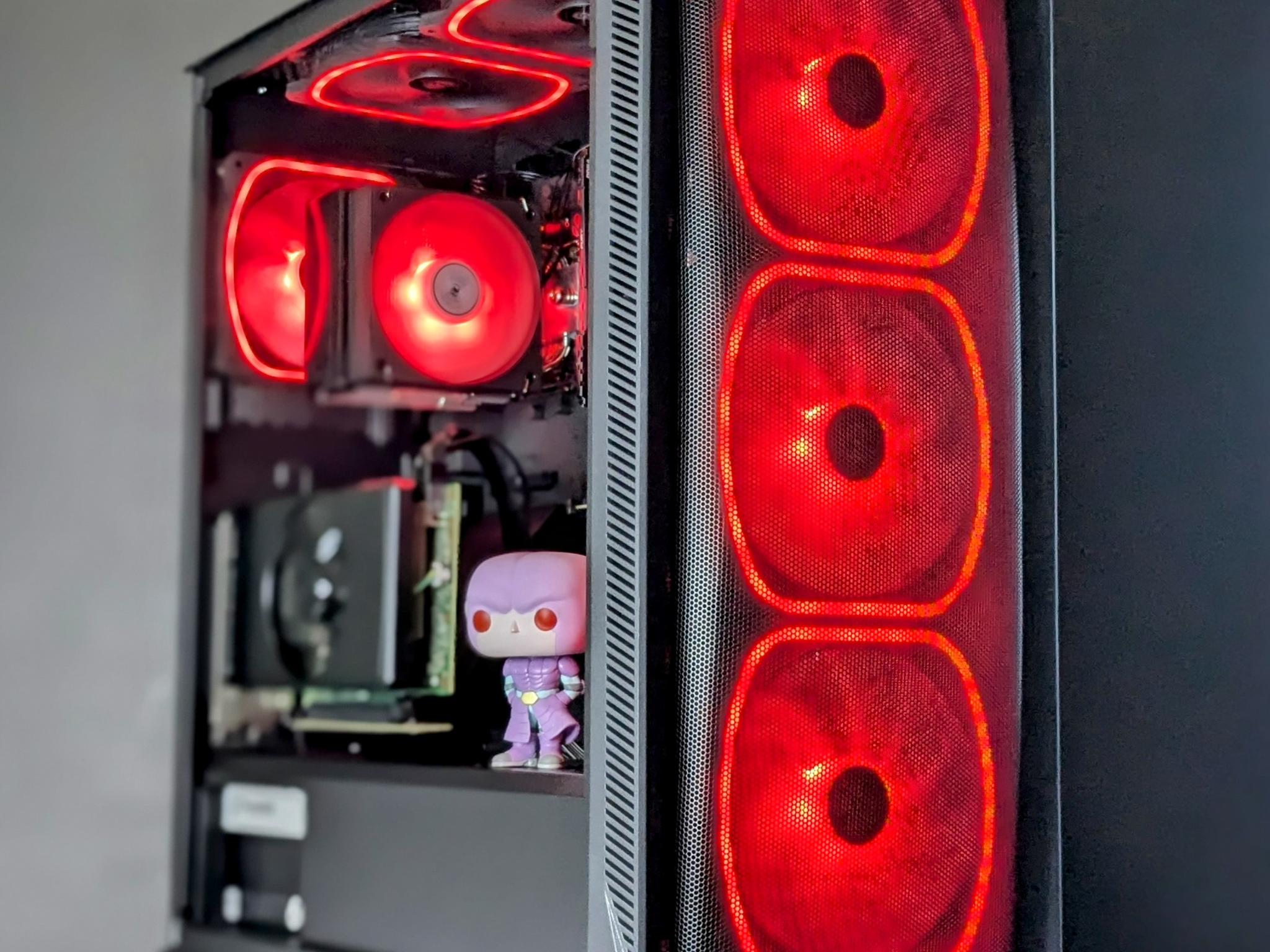 Hit (1080p Beast)🟣RTX 2060 Super⚫Intel I5-8600K@4.2GHz⚫16GB FURY/DDR4⚫1TB PCIE Gen3x4 SSD⚫Windows 11