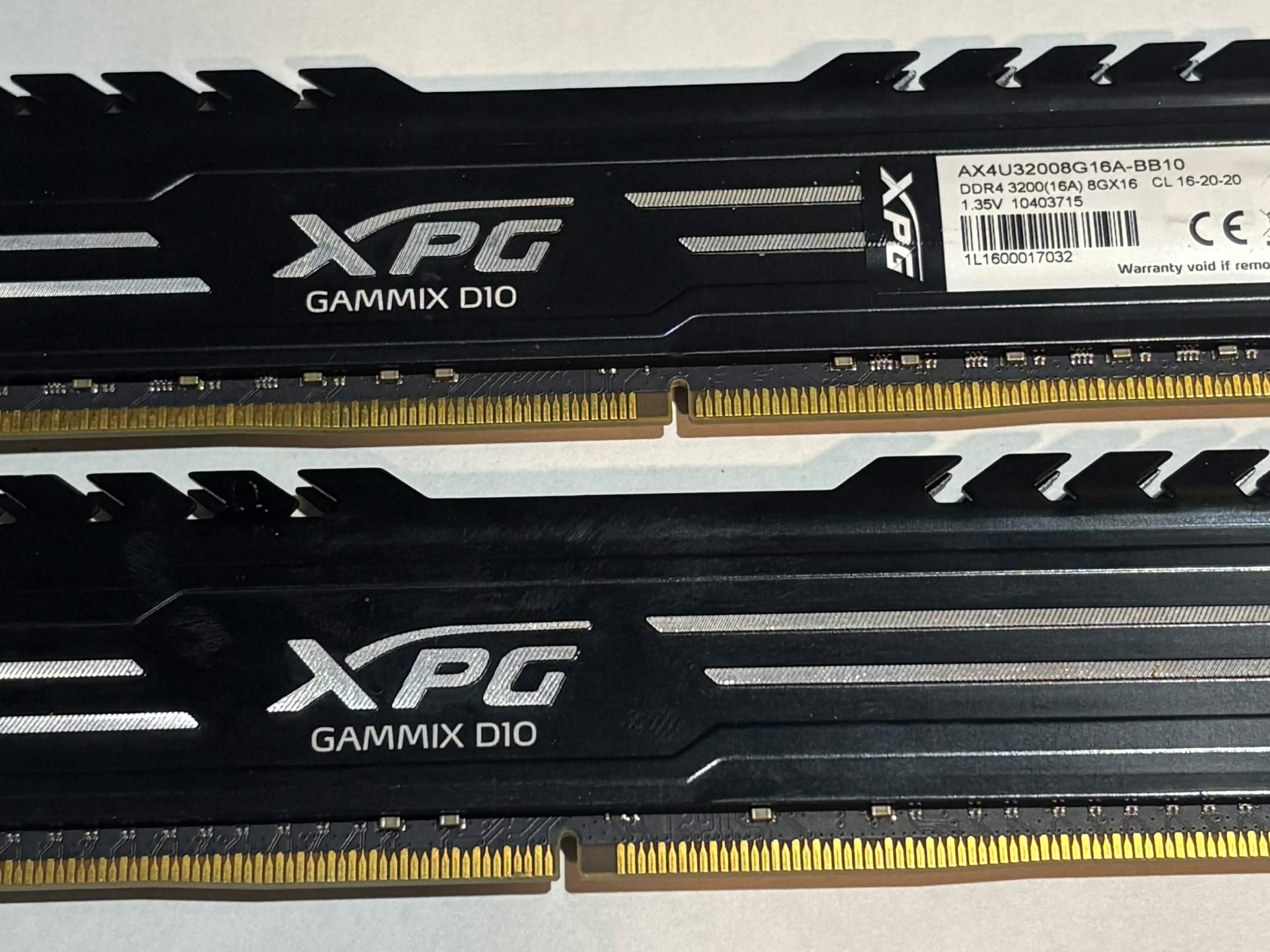 XPG Gammix D10 16GB (2x8GB) DDR4 3200MHz CL16 Gaming Memory Kit | Black | Tested Working