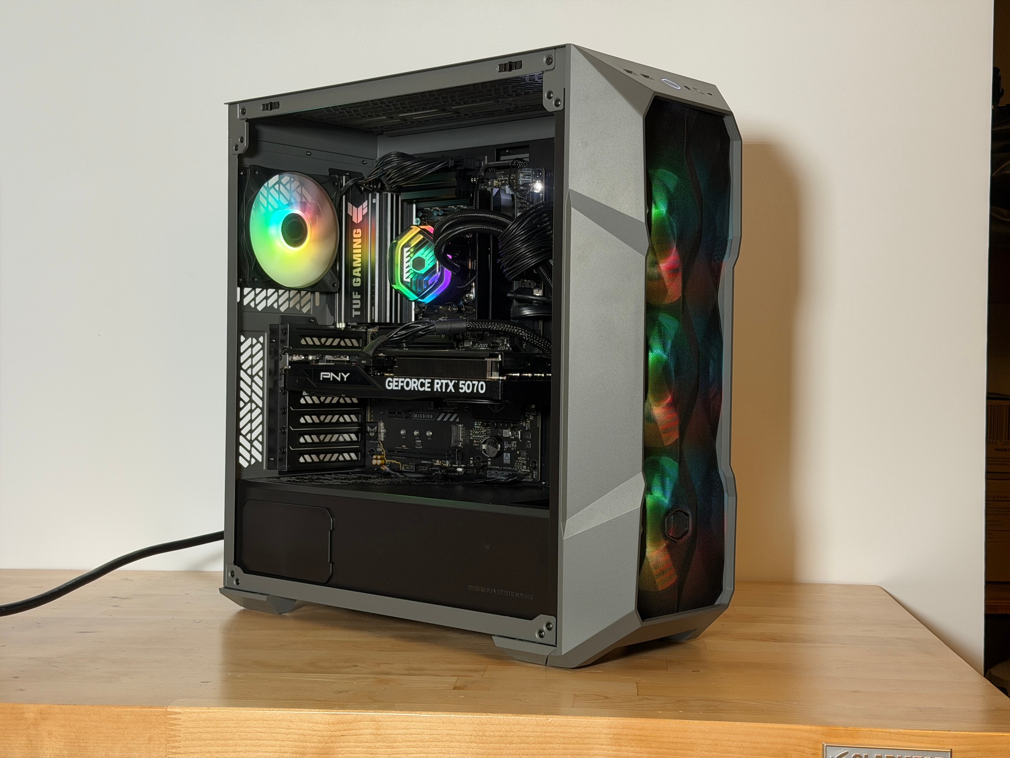 RTX 5070 Ryzen 7 9700x Gaming PC