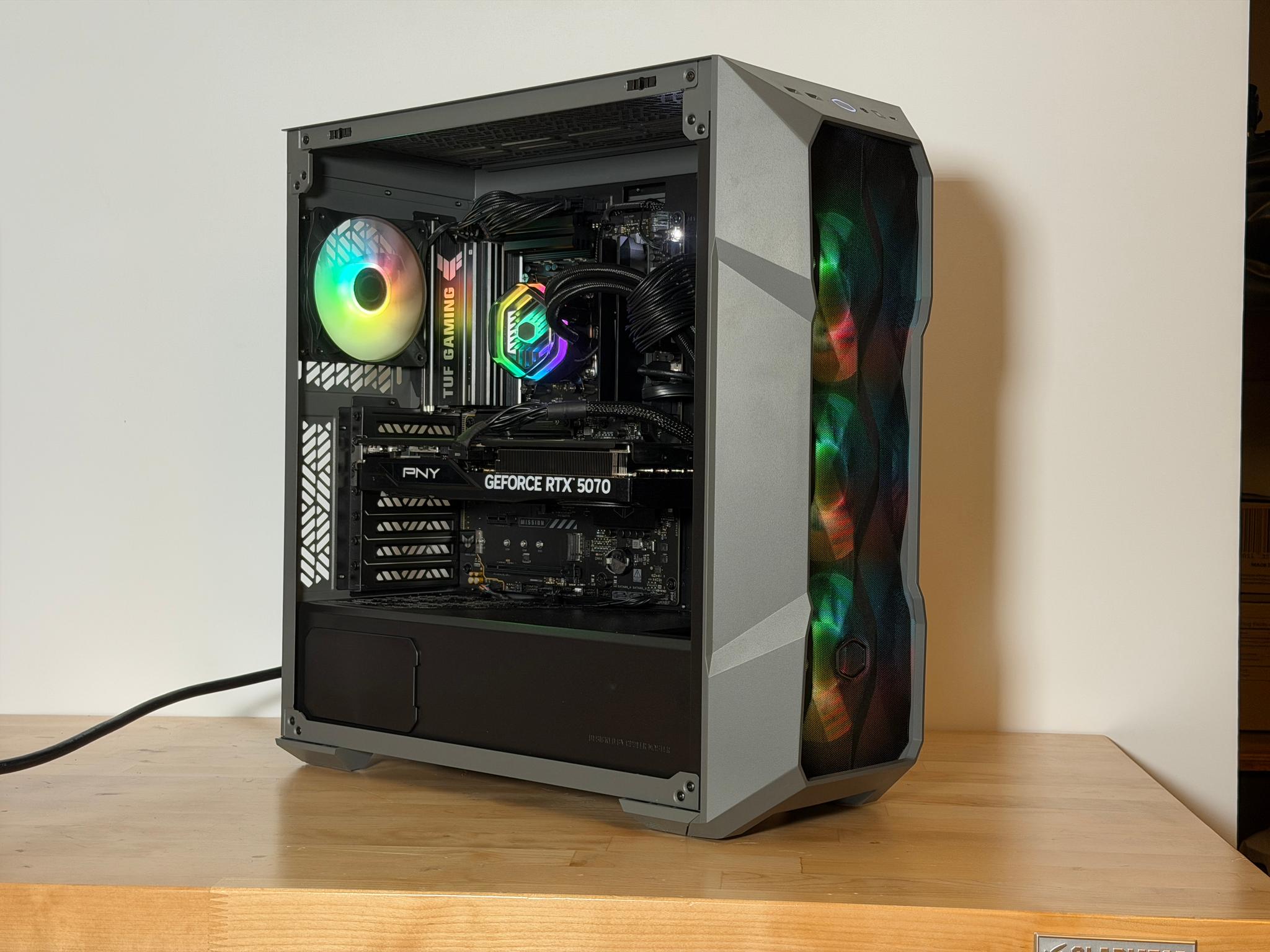 RTX 5070 Ryzen 7 9700x Gaming PC