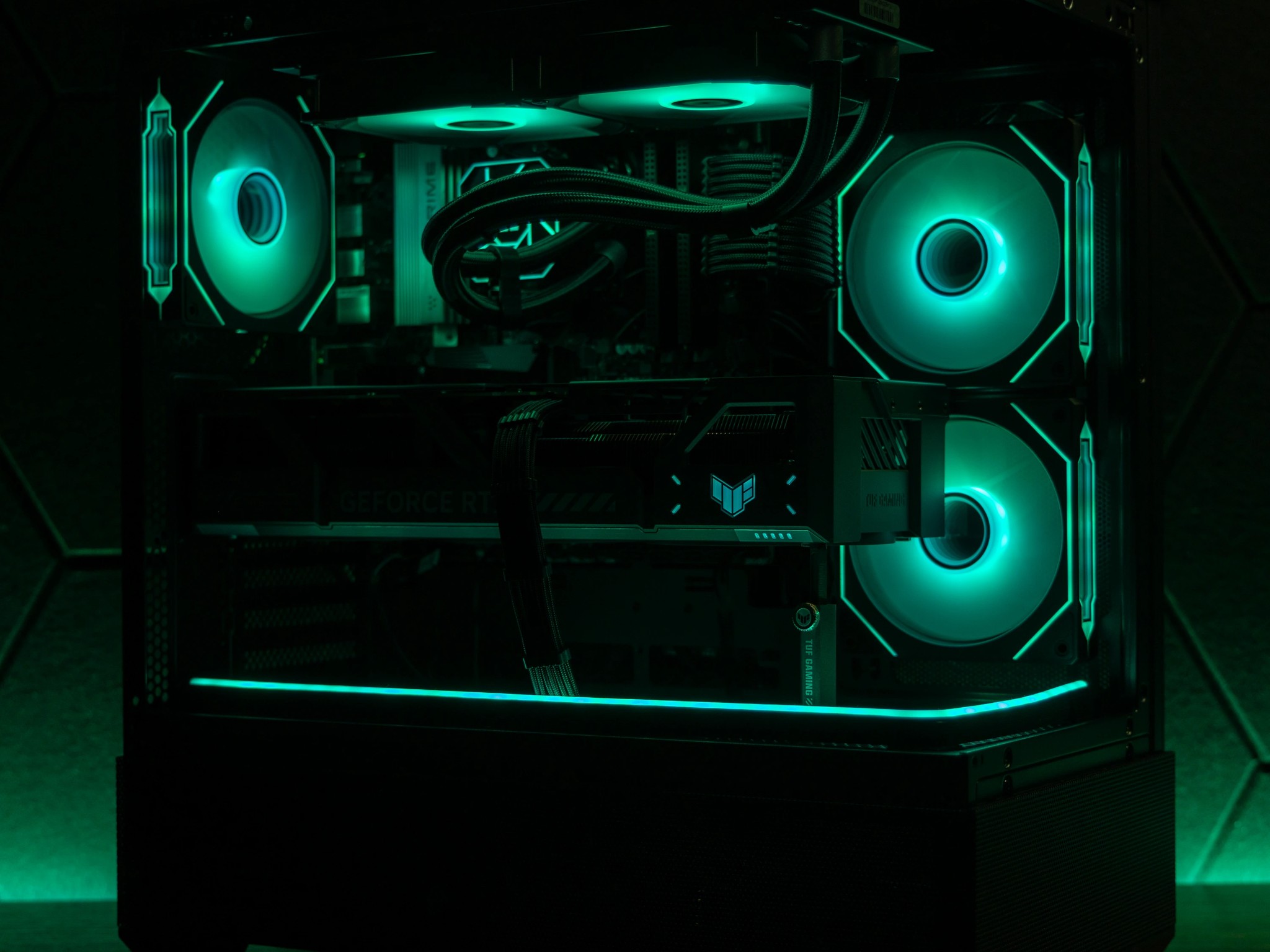 🐉 Eragon 🐉 RTX 5080 / AMD R7 7700X / 2TB NVME / 32GB DDR5 RAM / 240 AIO / Windows 11 Pro