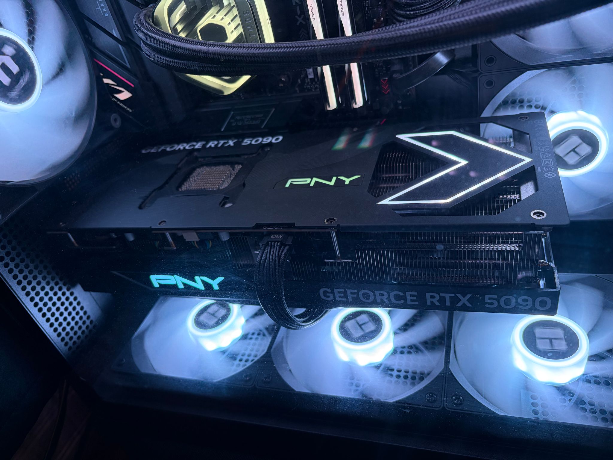 PNY GeForce RTX 5090 ARGB EPIC-X RGB Overclocked Triple Fan