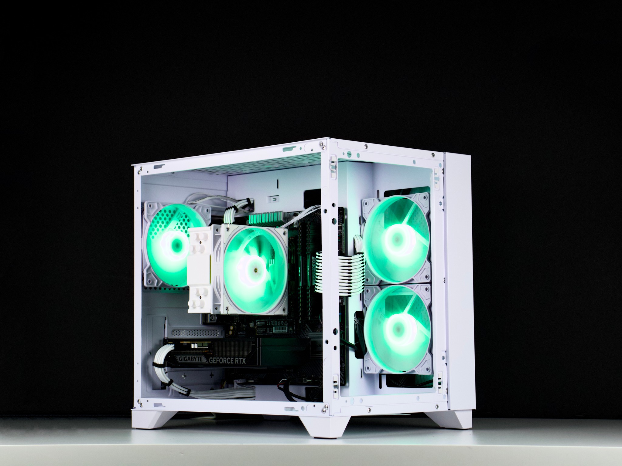 🧊❄️🧊 White Gaming PC – RTX 5060 , Ryzen 5 5600X, 32GB RAM, 1TB SSD - WiFi, BlueTooth 🧊❄️🧊