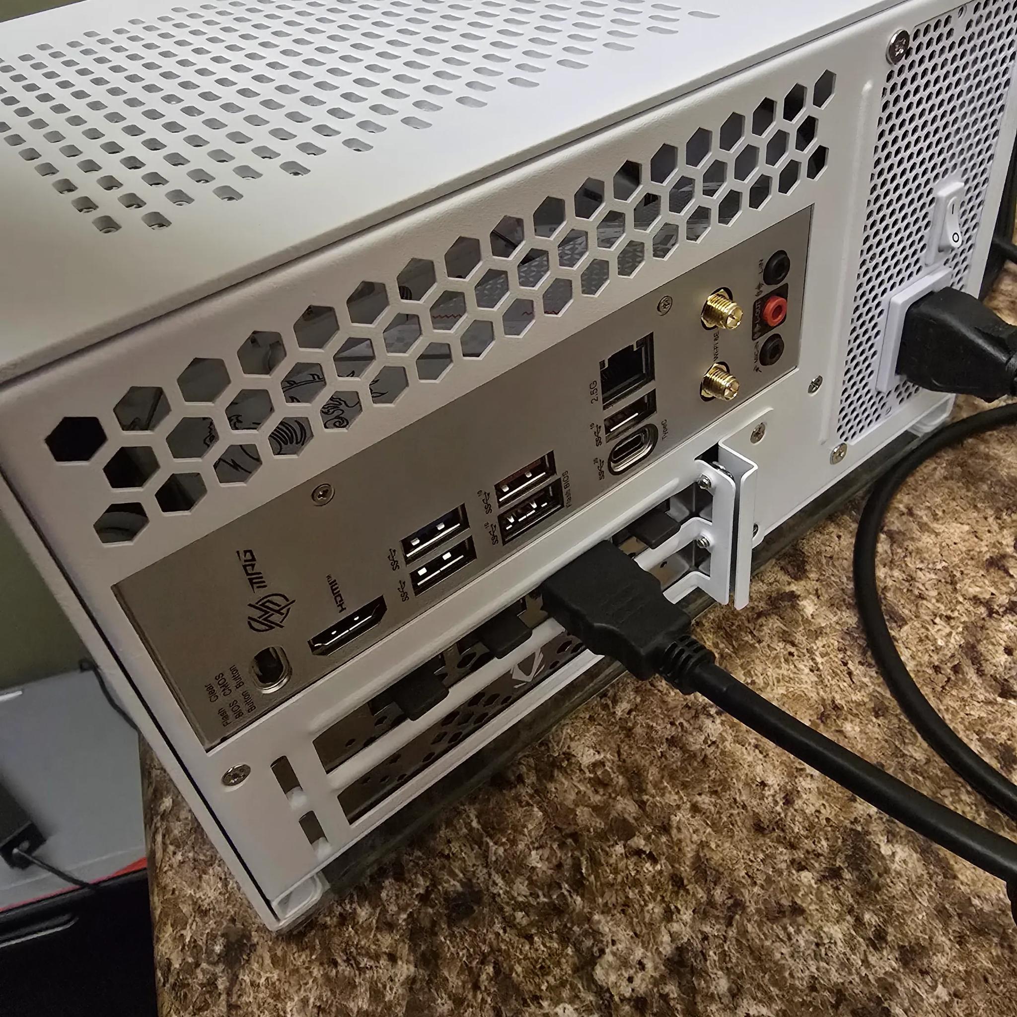 Tiny white box 7600x - 4060 Mini ITX