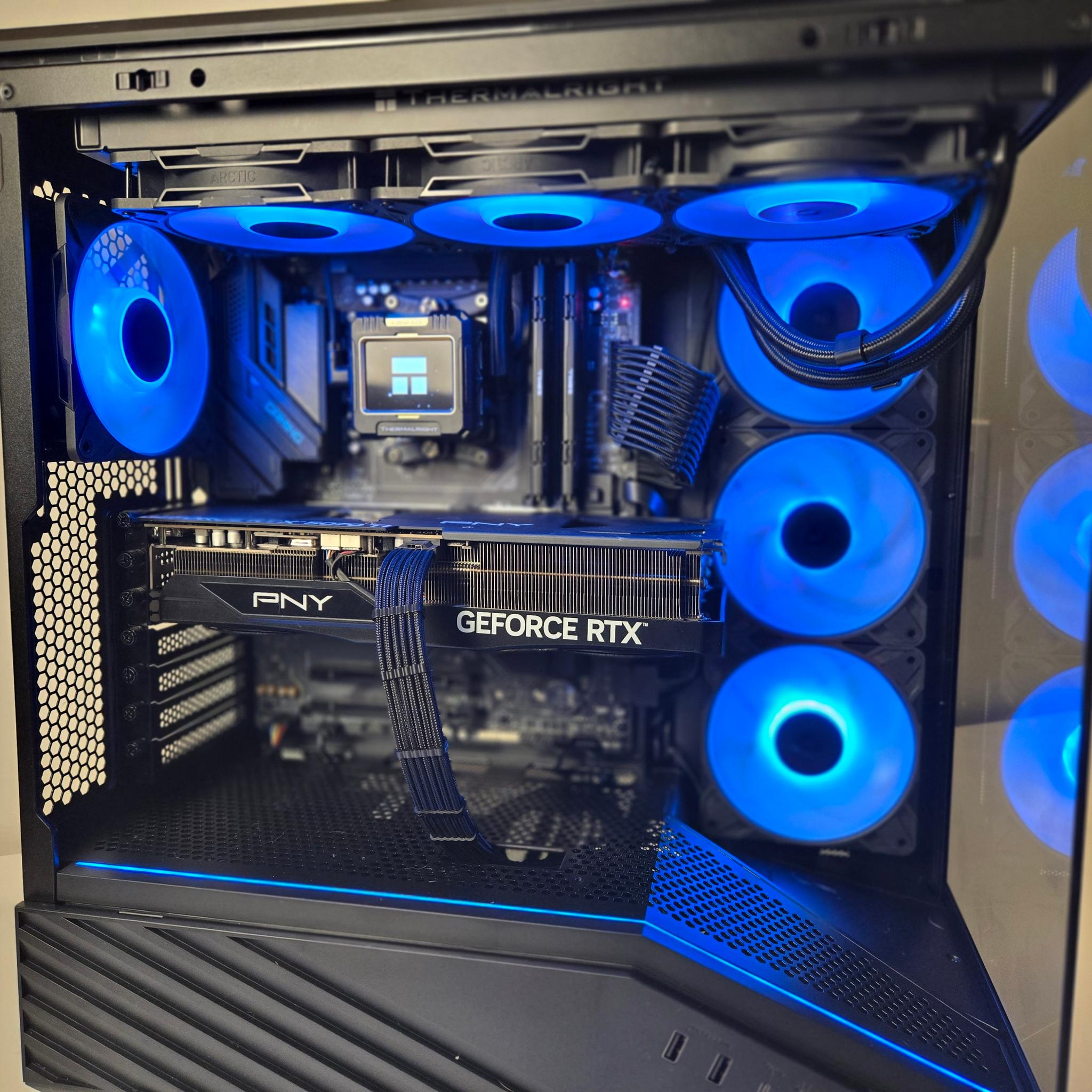 RTX 5070 Ti | Ryzen 7 9800X3D | 32gb DDR5 | 2tb Storage