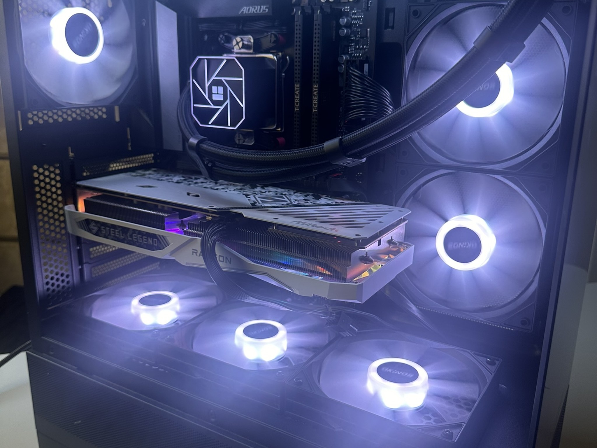 Gaming PC (Ryzen 7 7700X / RX 7600)