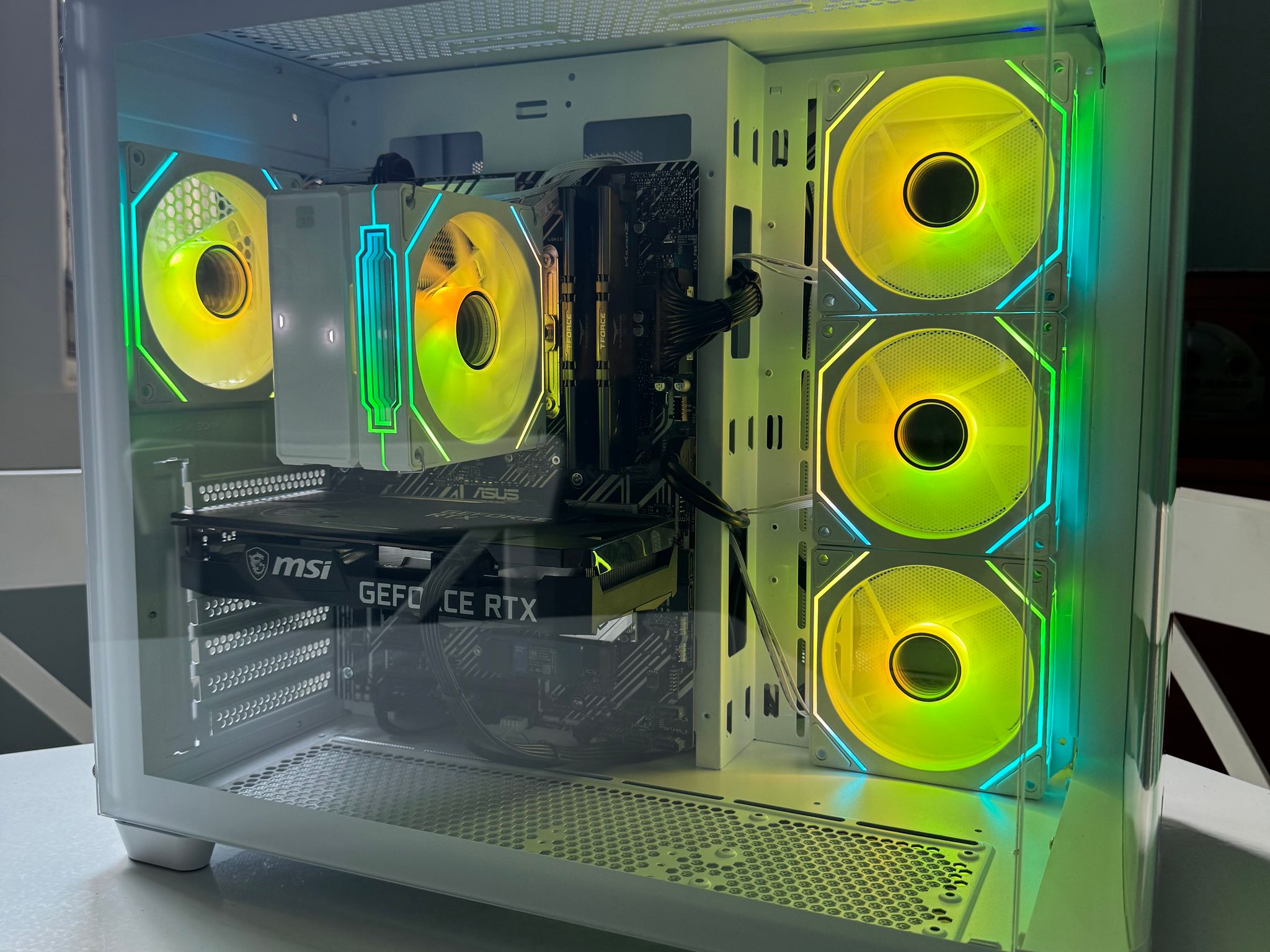 White&Black Gaming PC - 3060 - i5 10400f - 16GBs ram - 1Tb Nvme