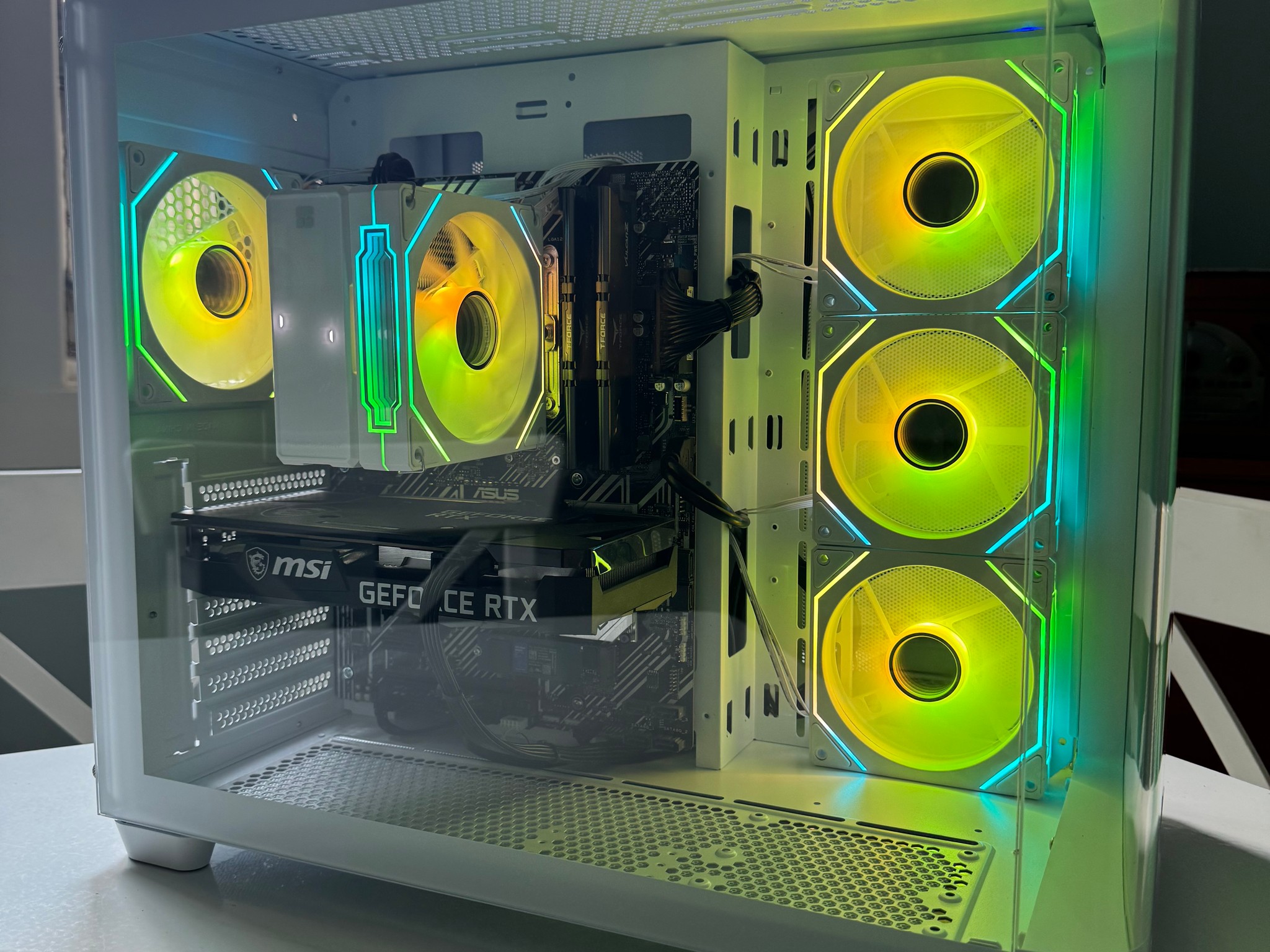 White&Black Gaming PC - 3060 - i5 10400f - 16GBs ram - 1Tb Nvme
