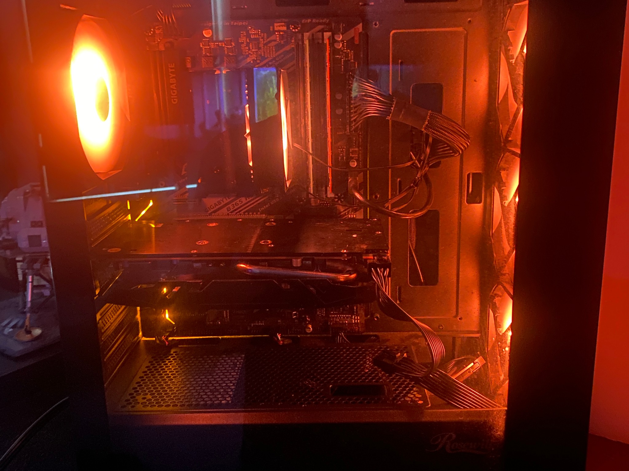 Budget gaming PC I5-8500T Rx 580 0.9 TB of storage