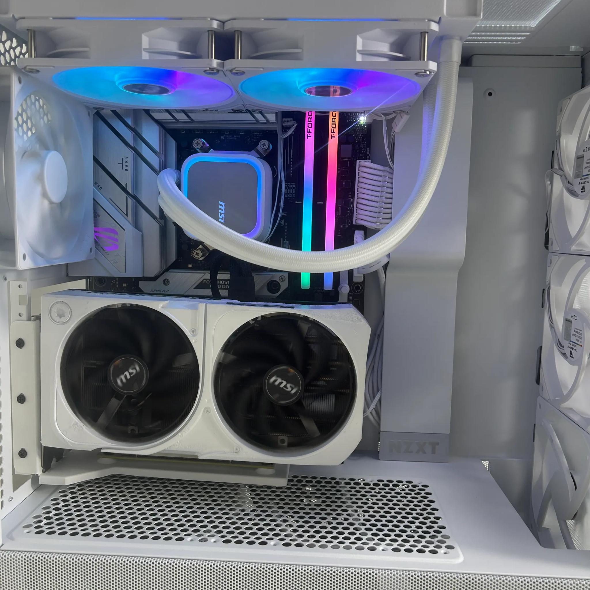 //COSMIC// All White Gaming PC - AMD Ryzen 7 7700 | RTX 5070 12GB | 32GB DDR5 | 2TB SSD