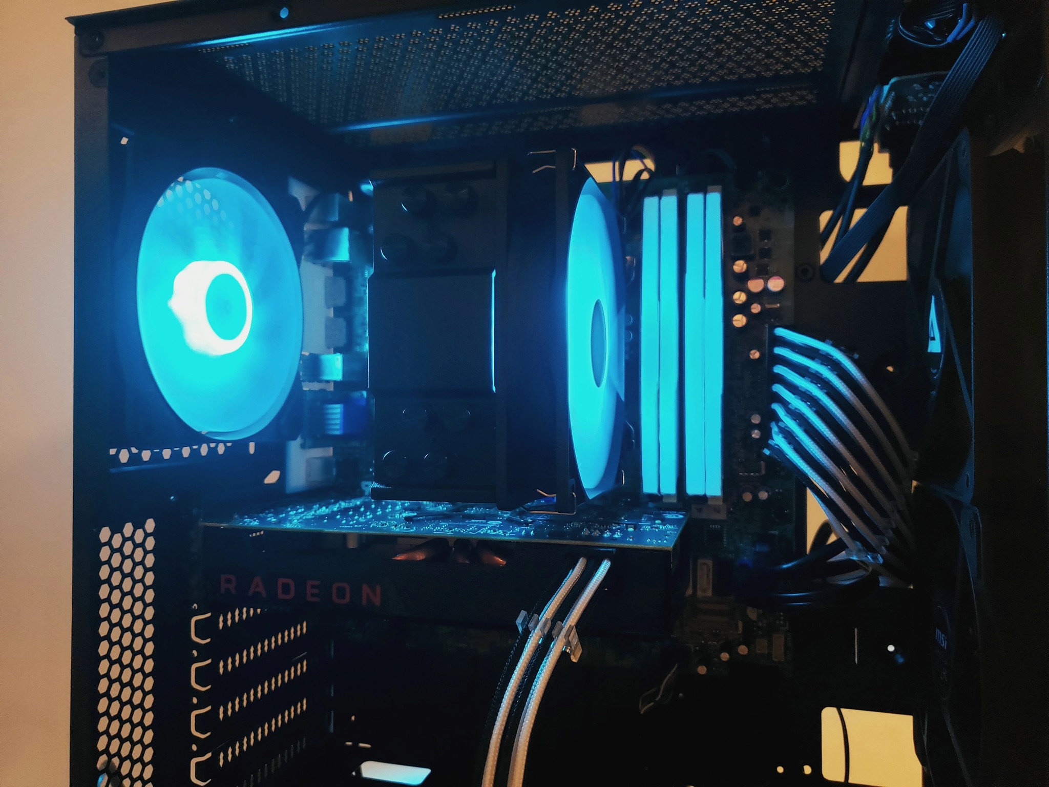 MSI Gaming PC | ⚙️RX580 8GB | Changeable RGB Lighting ✨ |