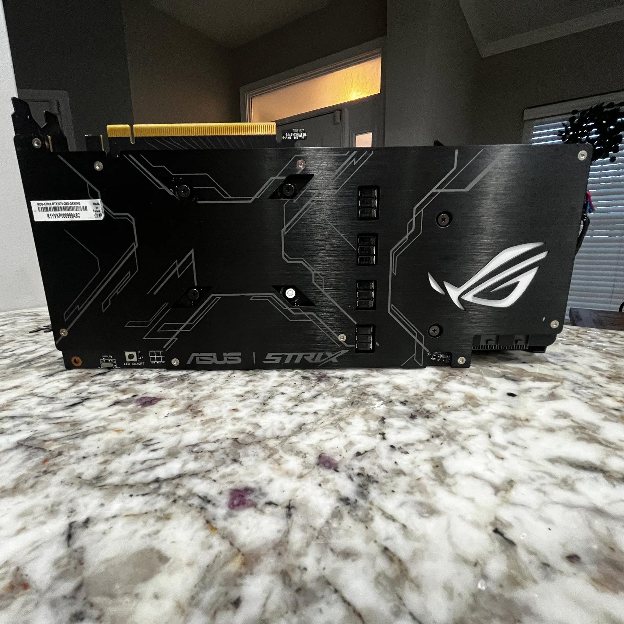Asus ROG STRIX GAMING GeForce RTX 2070 8 GB Video Card