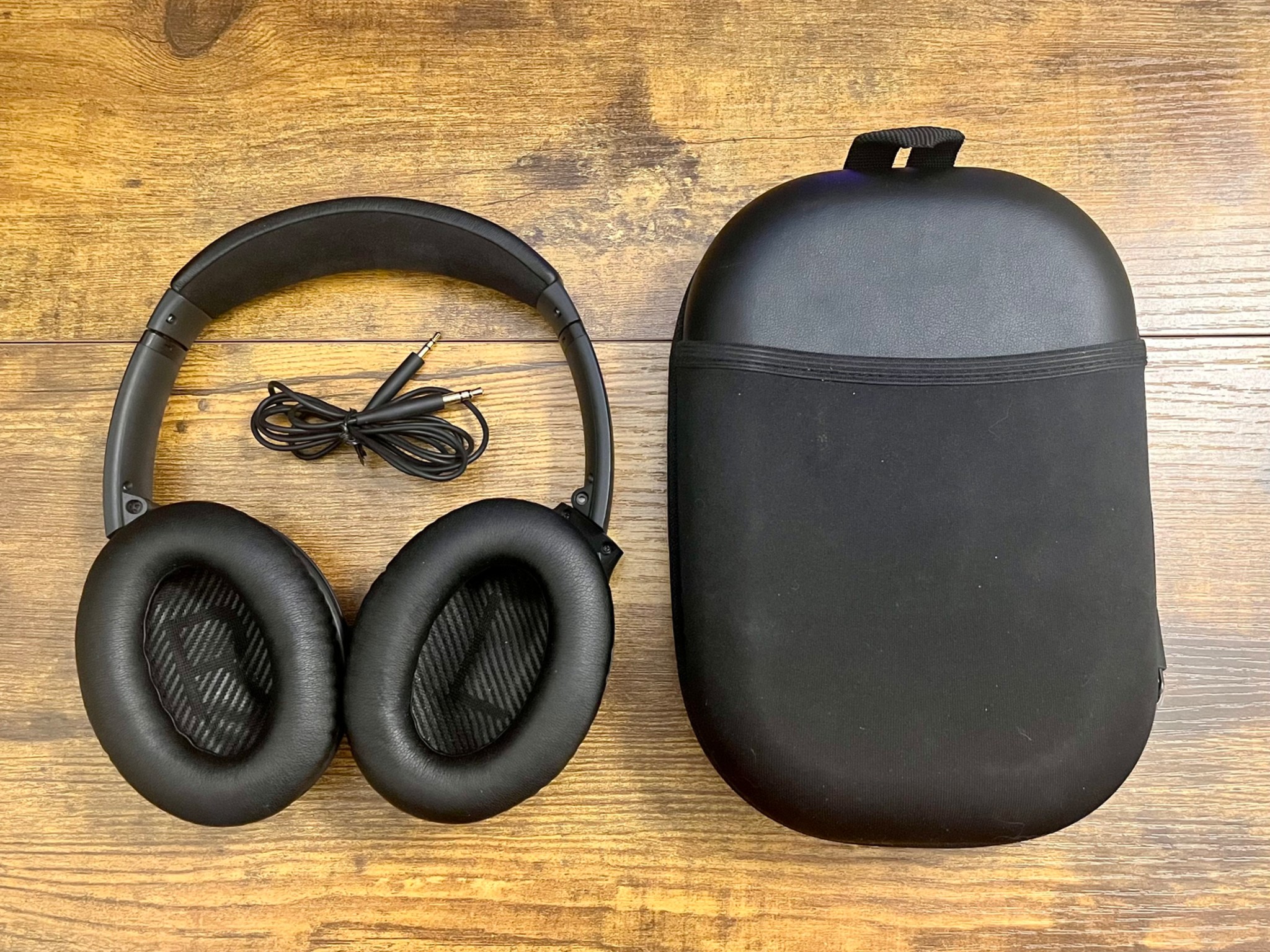 Bose QuietComfort 35 II Noise Cancelling Wireless Headphones + Headset Buddy ClearMic