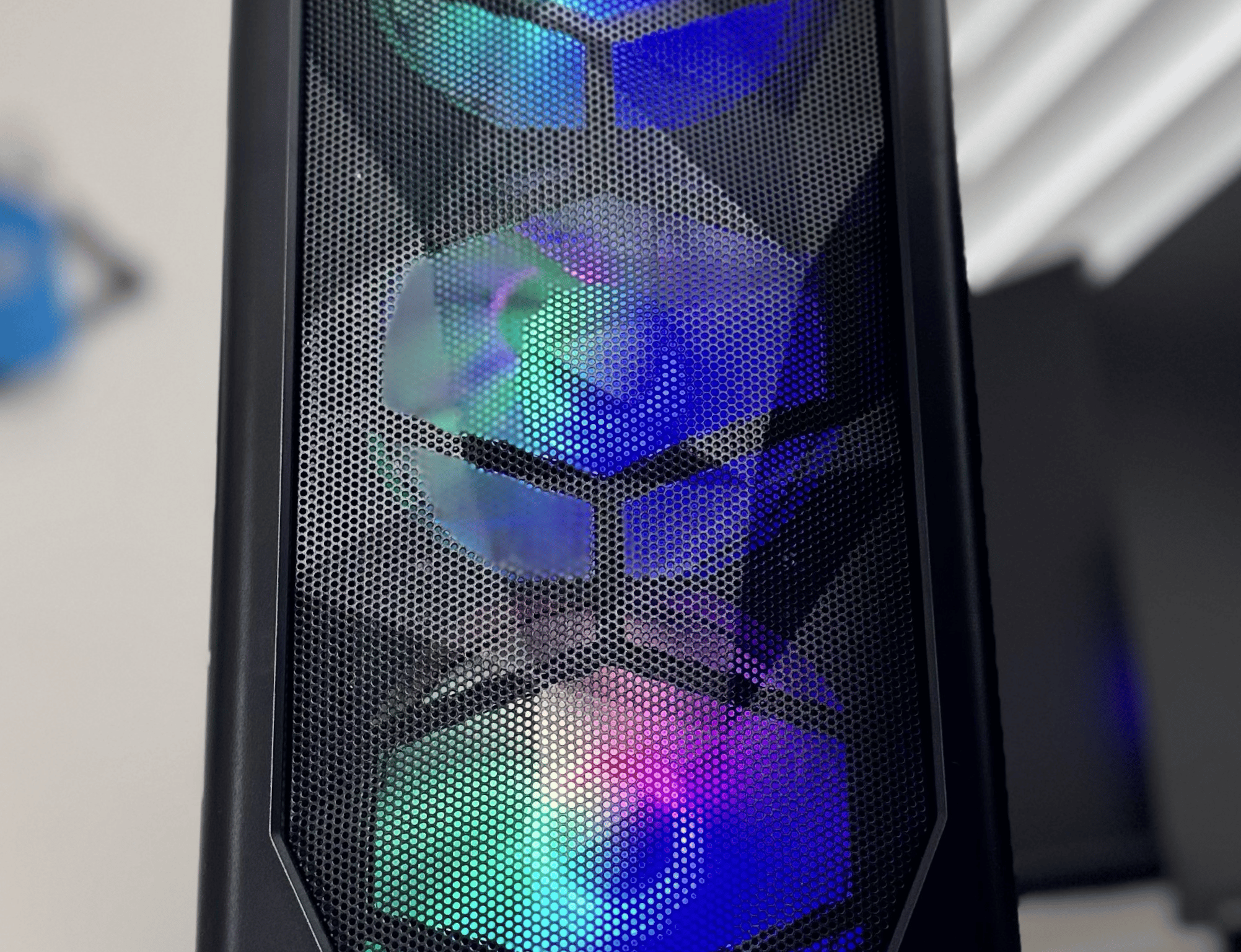 Ryzen 5 7600X + AMD RX 9060 XT + 32 GB DDR5 RAM - 1440p Gaming
