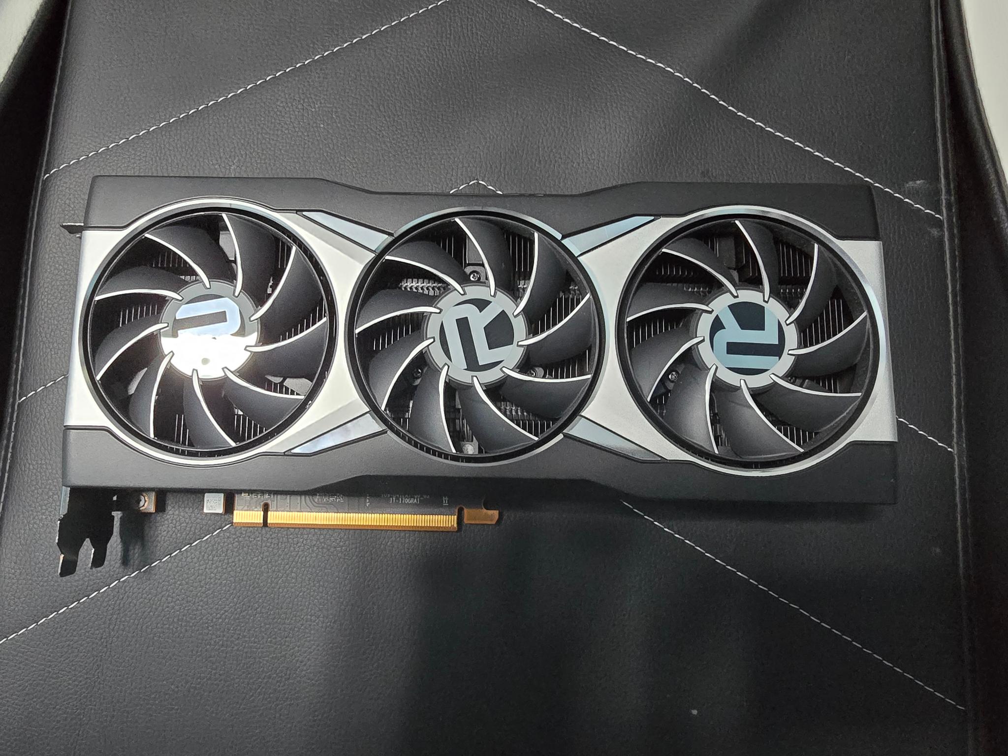 AMD RX 6900xt reference model