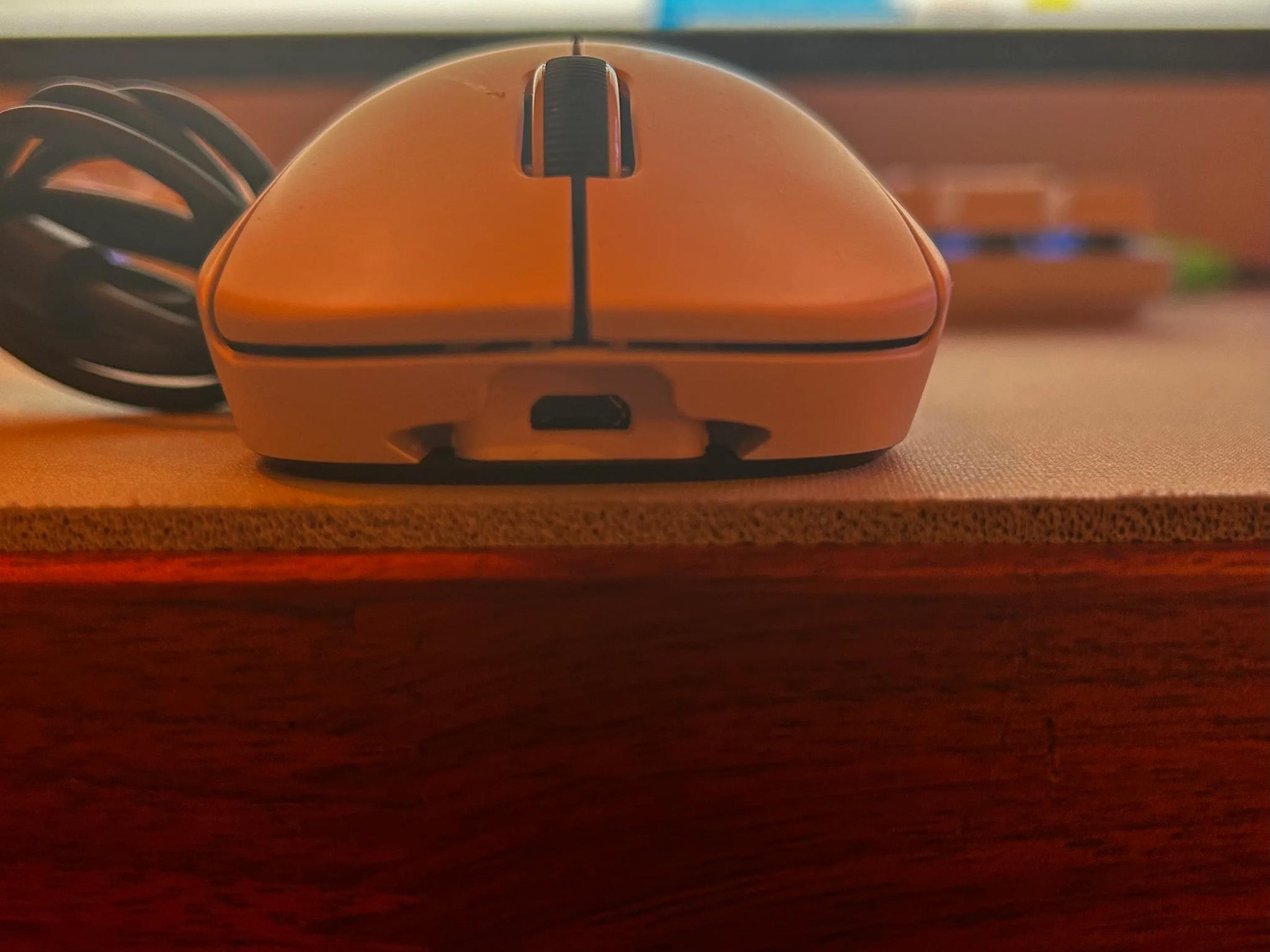 Logitech G PRO X Superlight Wireless Gaming Mouse, Ultra-Lightweight, Less than 1 hour of use
