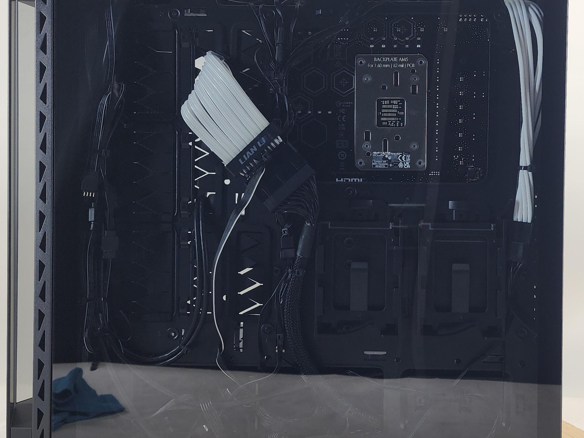 Gaming PC Ryzen 7 7700X 32GB RAM 1TB SSD RTX 4070 Ti SUPER 16GB Win11 Computer