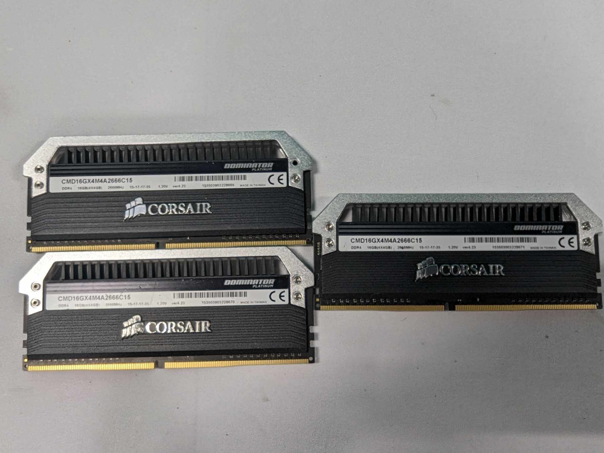 Corsair Dominator Platinum DDR4 12gb. Free Ship!