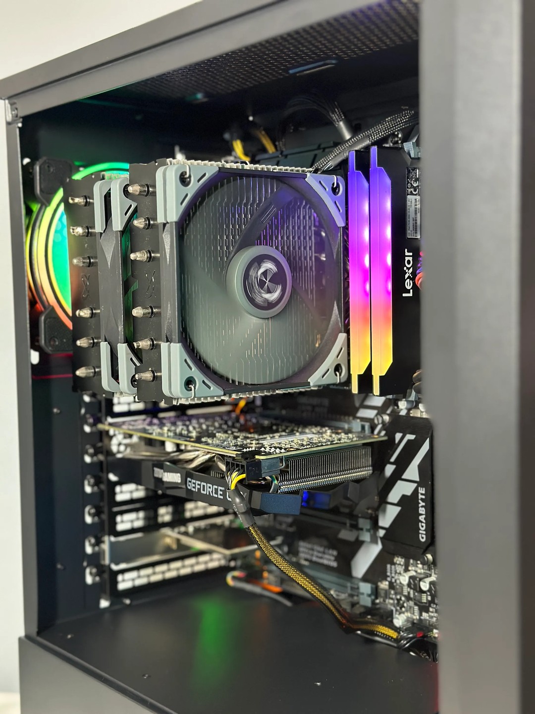 GTX 1660 Super | Intel i5 8600k | 16GB RAM | 1TB SSD | Custom