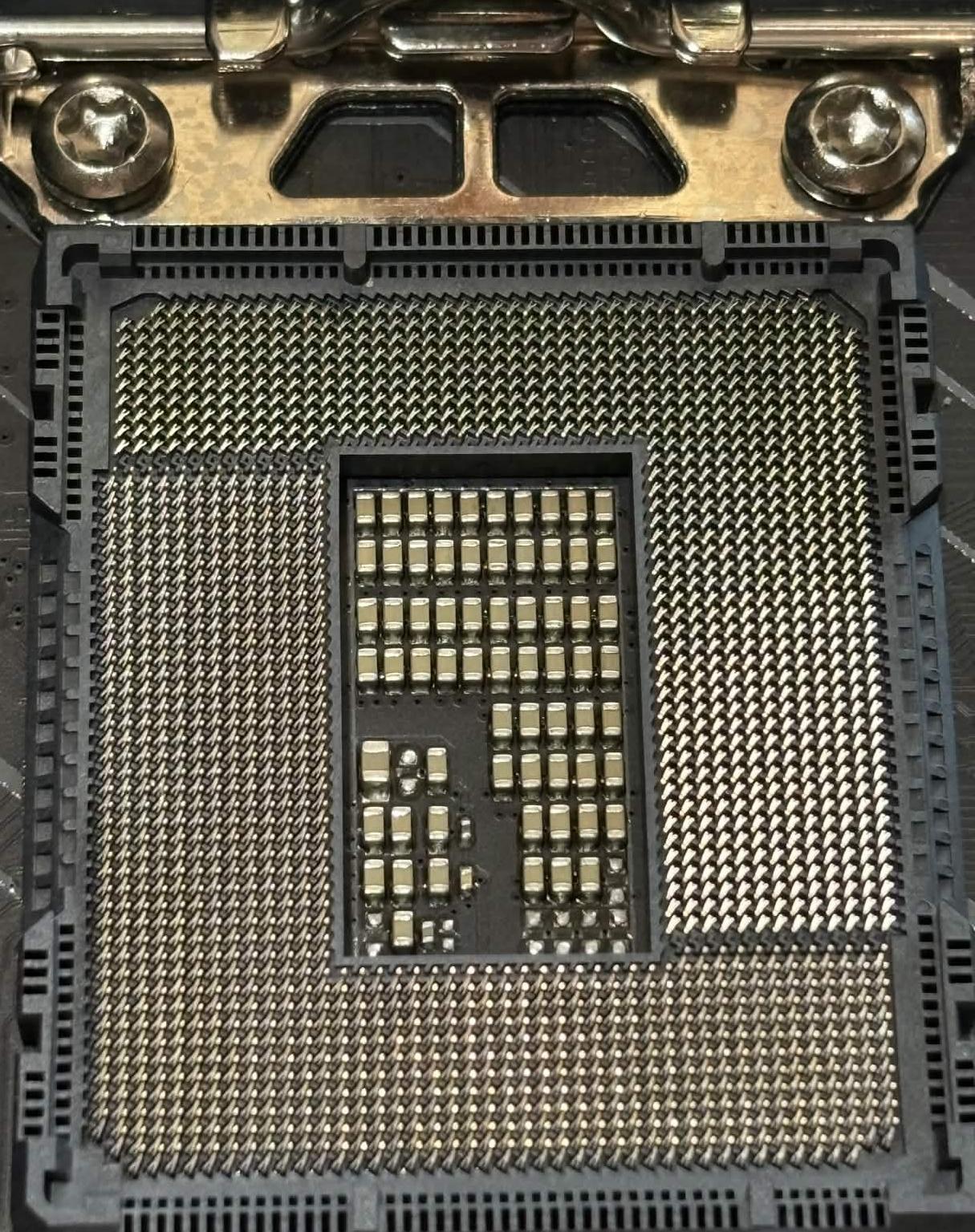 TUF Gaming Z690-Plus WIFI D4 (DDR4)