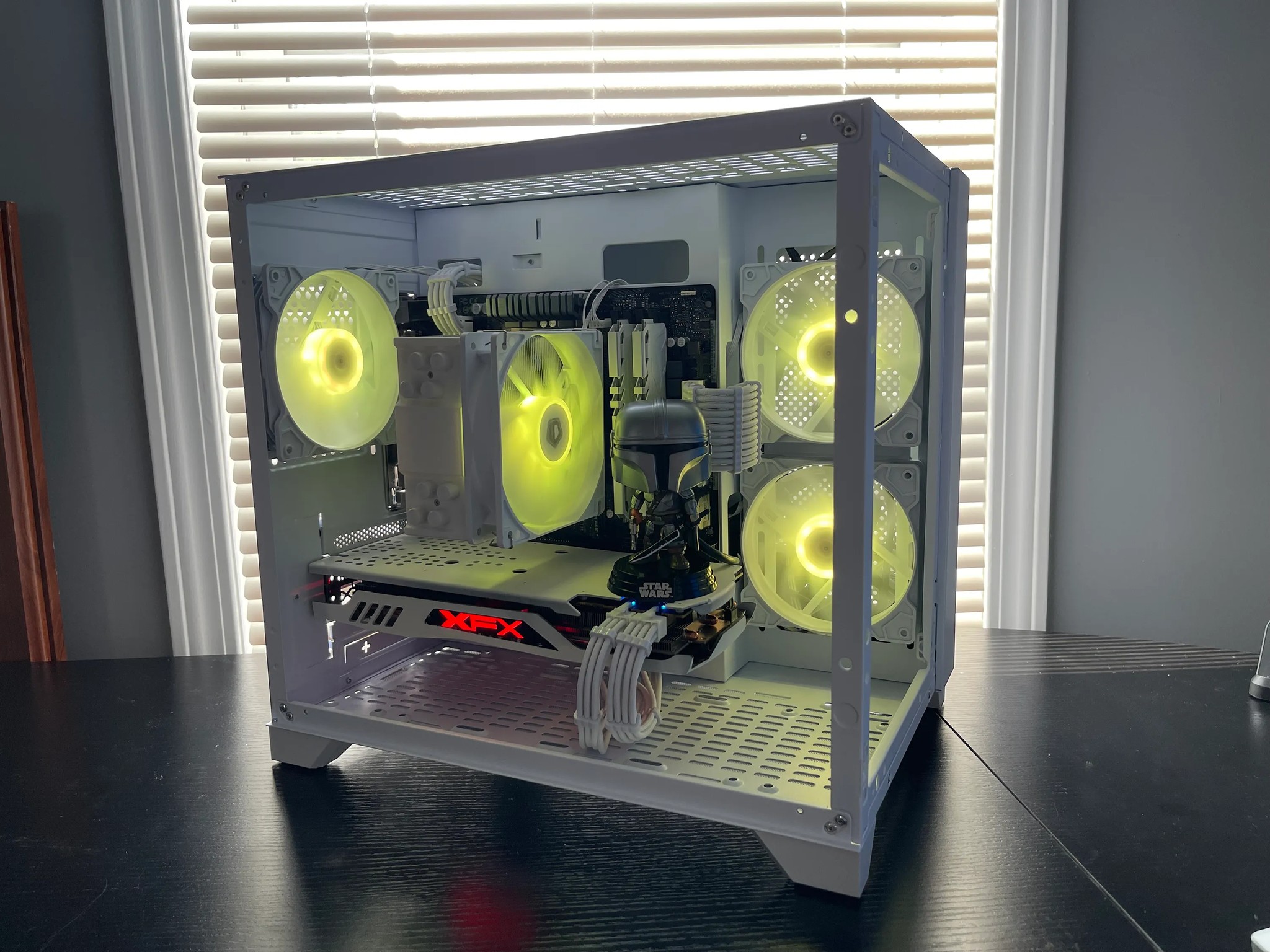 ⭐Mandalorian✨ RX 580 |  Ryzen 3 2200G | 1TB NVME | 16GB RAM