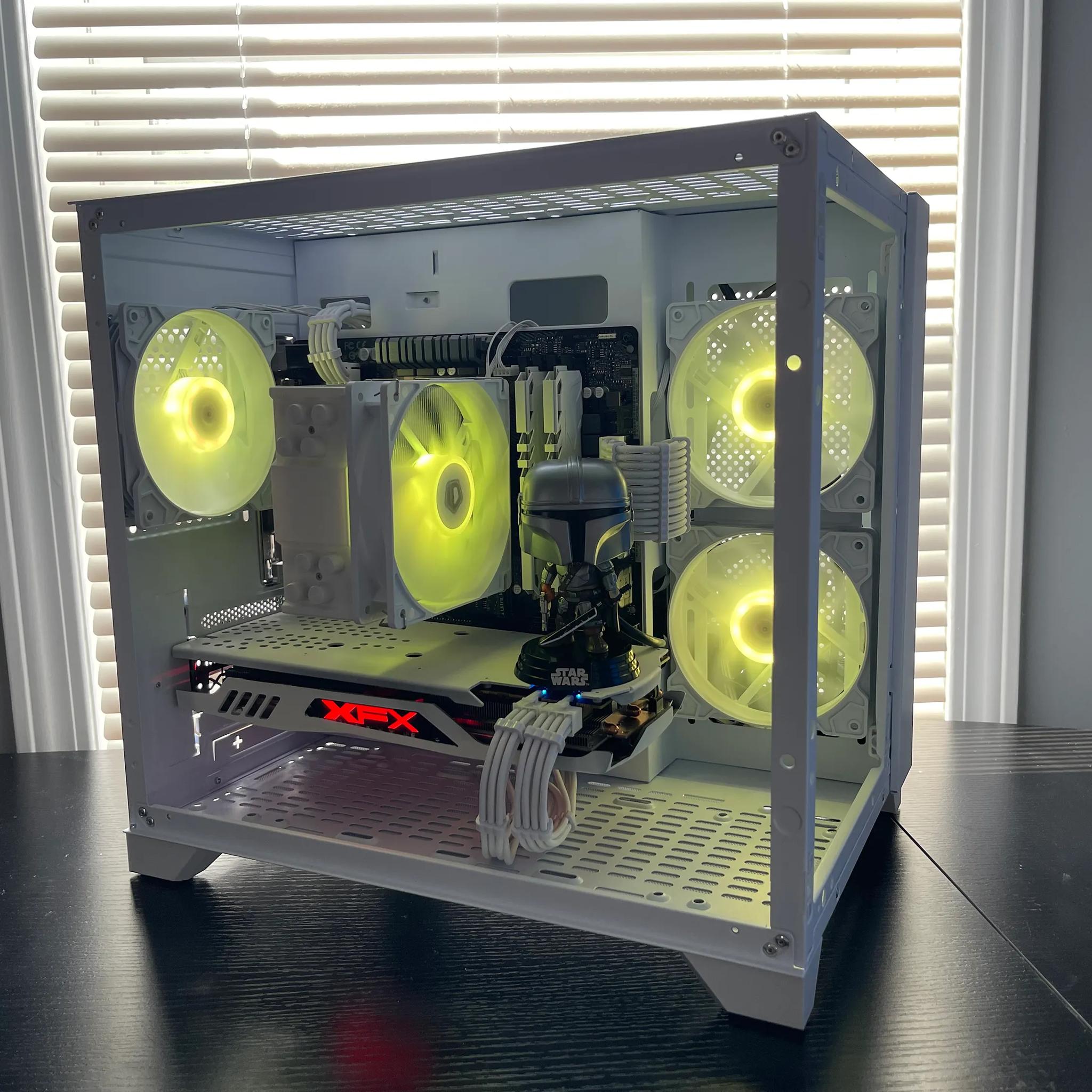 ⭐Mandalorian✨ RX 580 |  Ryzen 3 2200G | 1TB NVME | 16GB RAM