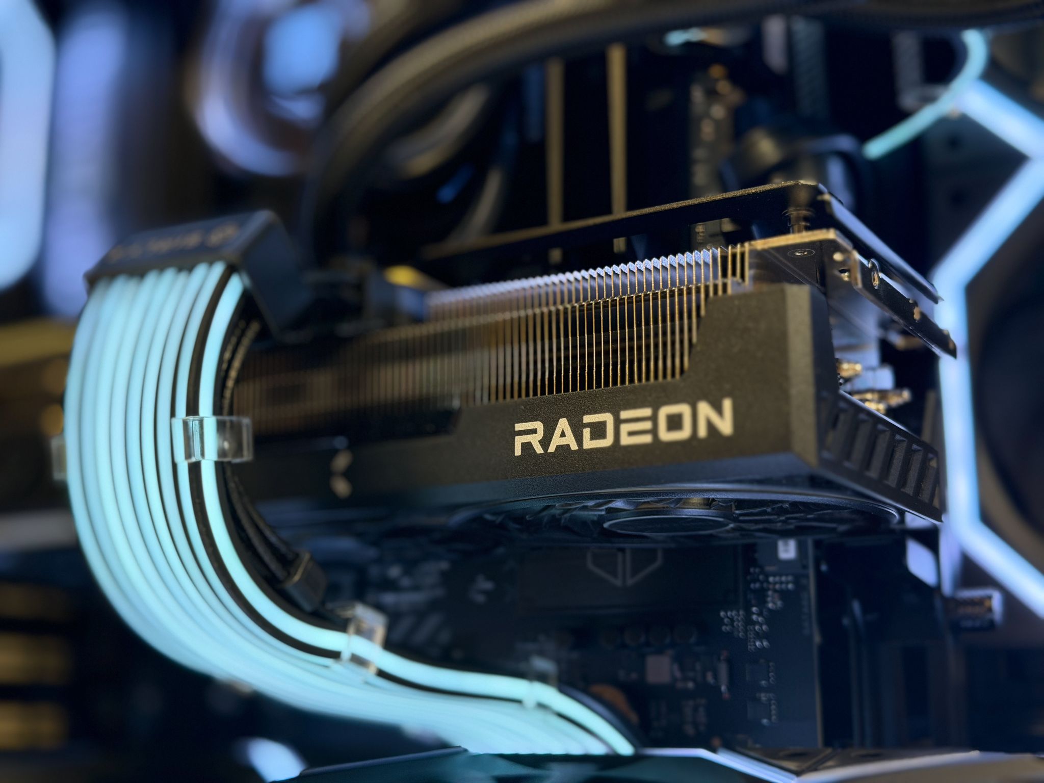 Signature Series RX 9070 XT • Ryzen 7 7800X3D • 32GB DDR5 • 2TB NVMe