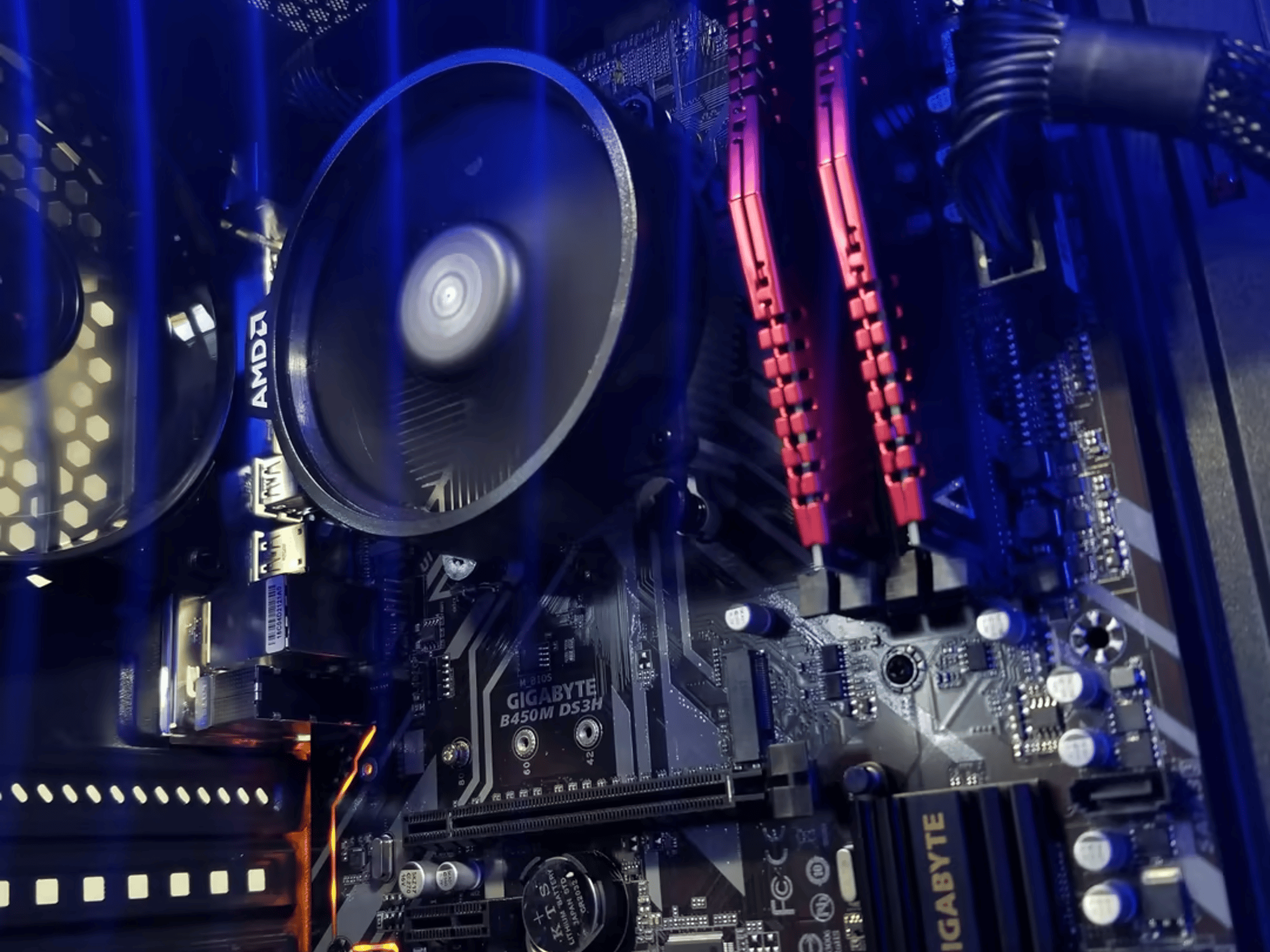AMD Ryzen 5 5600G w/ Radeon RX Vega 7 Graphics // XPG 16GB 3200MHz // Silicon Power 512GB