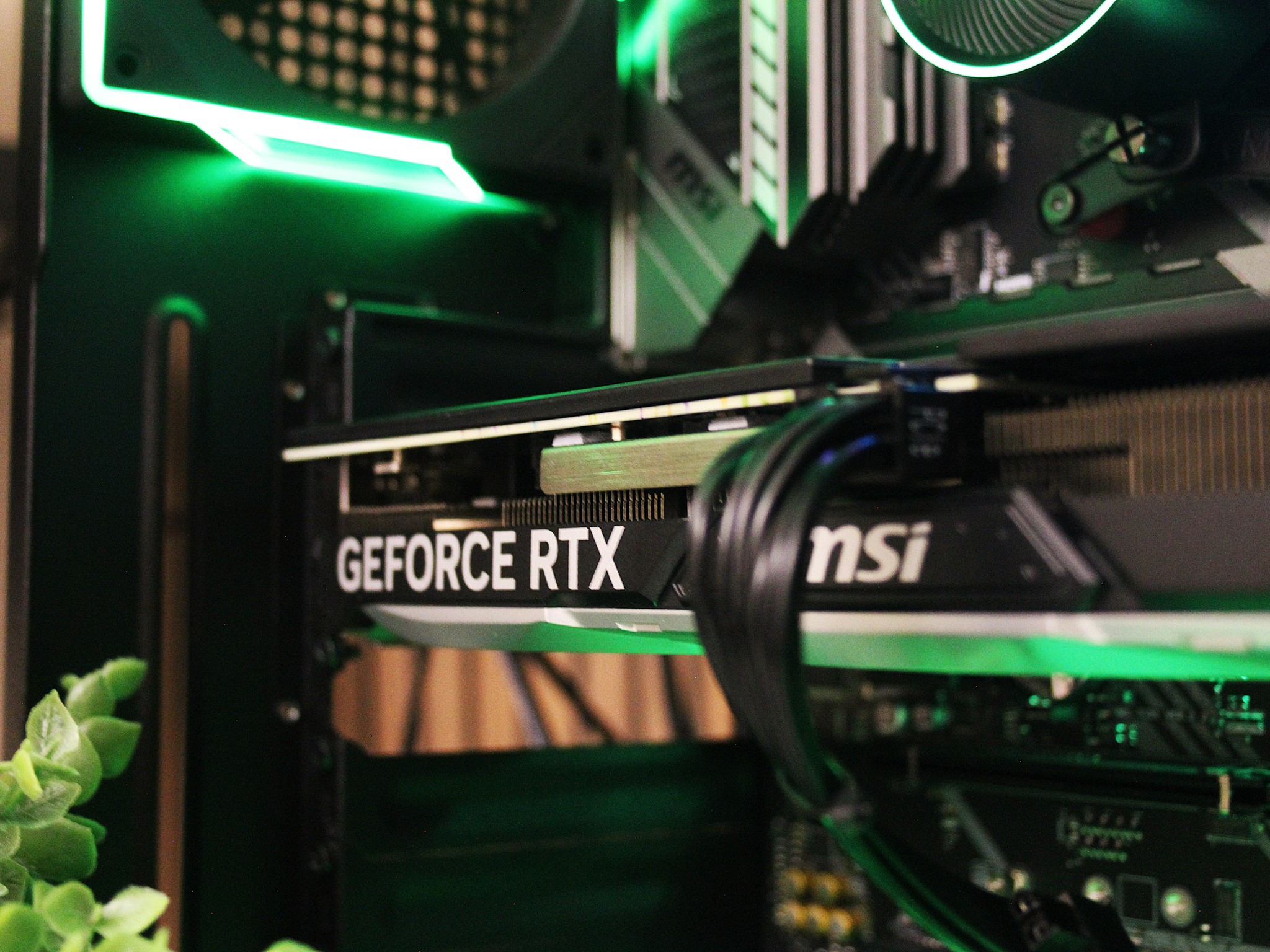4070 12 GB | Ryzen7  5800X  | 32GB Ram | NVME  | 850W GOLD | Win 11 | Liquid Cooled