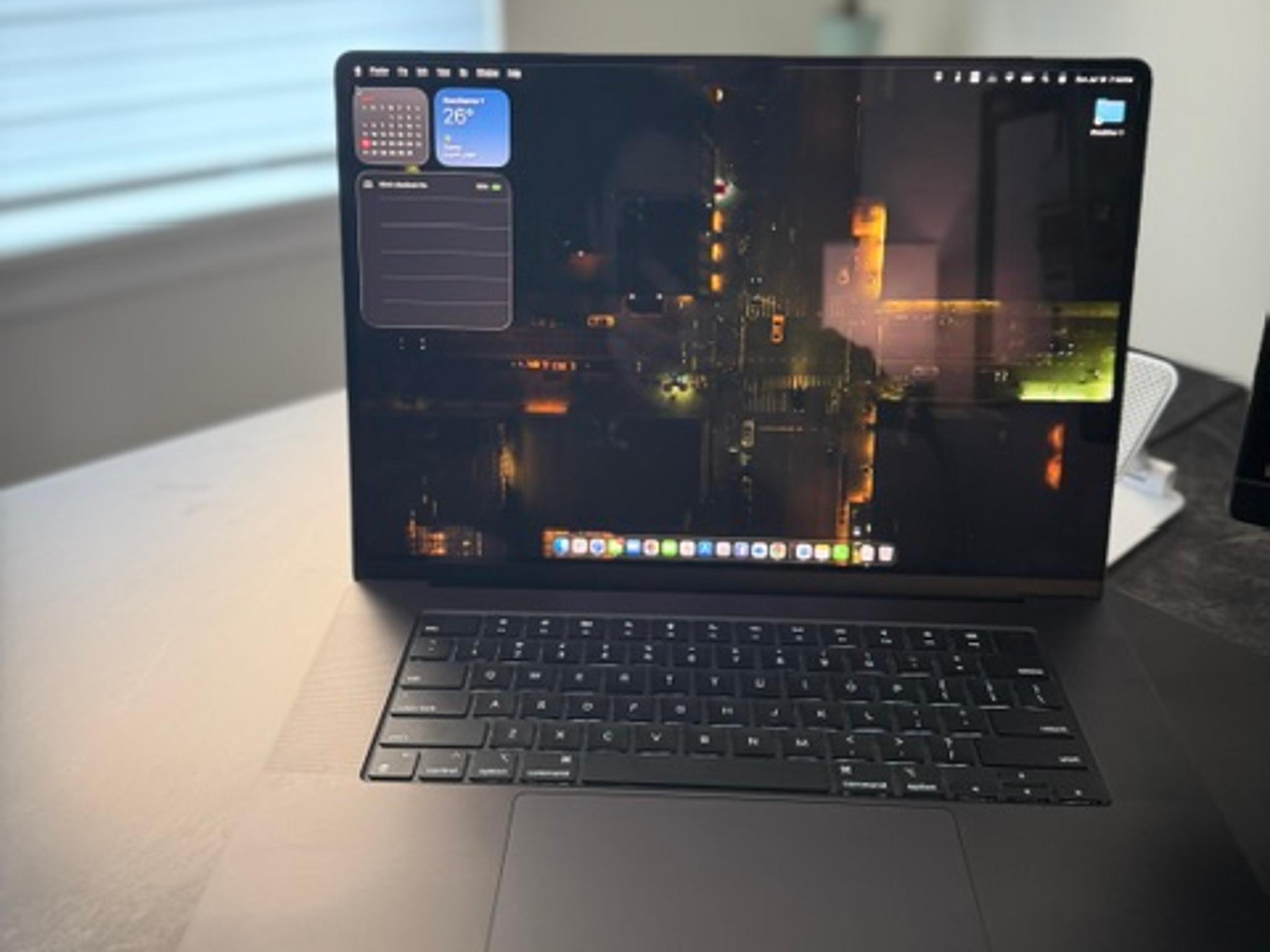 Apple MacBook Pro 16" M4 Pro 24GB RAM 512GB SSD Space Black - 100% Battery - Like New