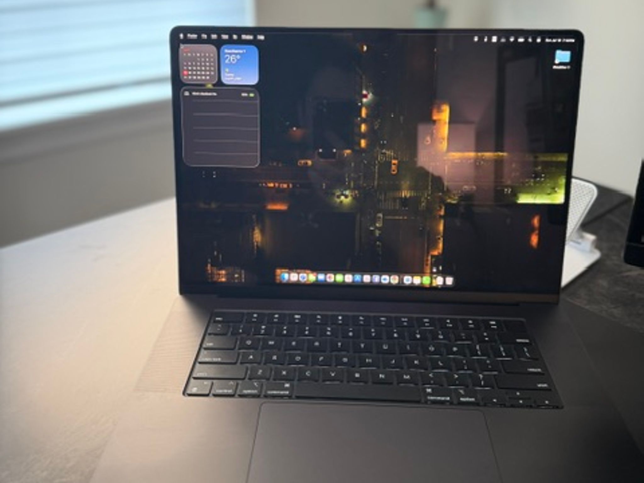 Apple MacBook Pro 16" M4 Pro 24GB RAM 512GB SSD Space Black - 100% Battery - Like New