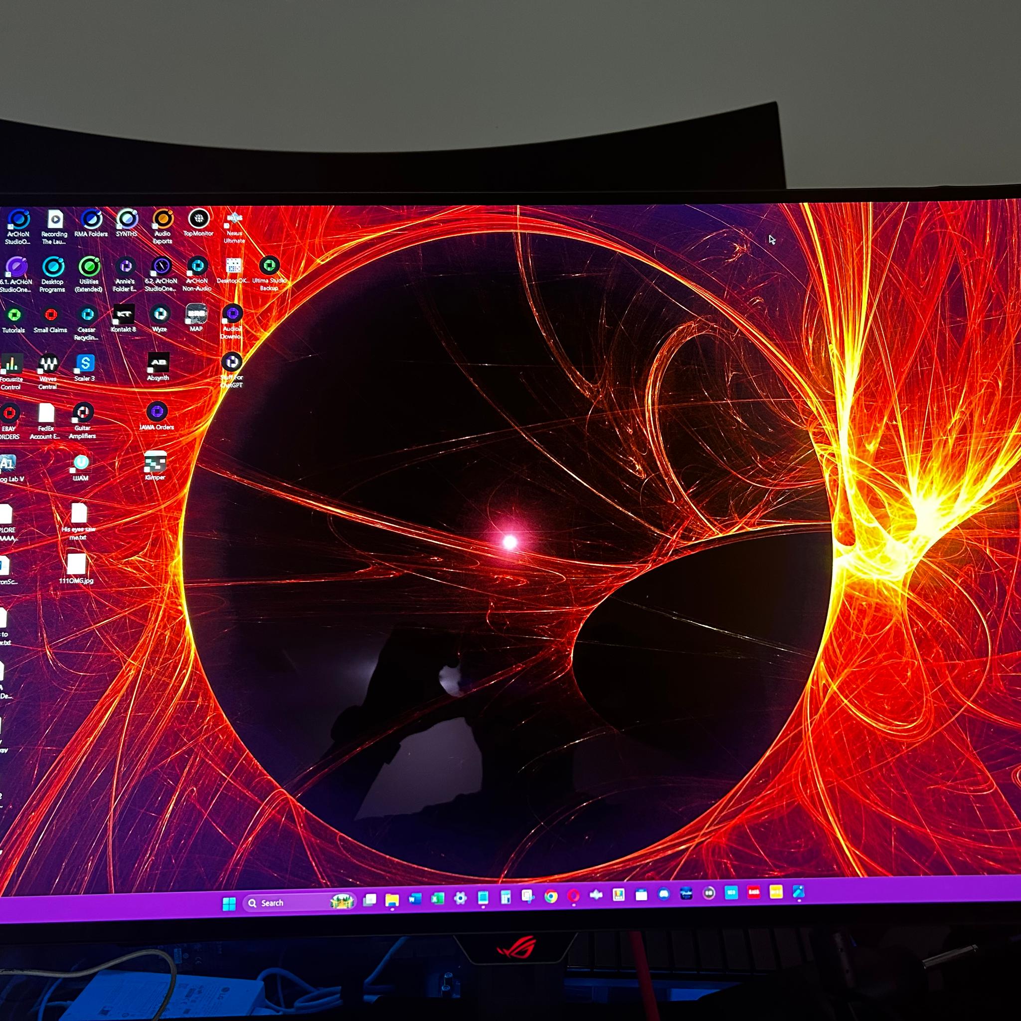 ASUS ROG Strix 32" 4K OLED (3840 x 2160) (240Hz) Gaming Monitor (Only 9hrs Used!) (PRICE DROP!!!)