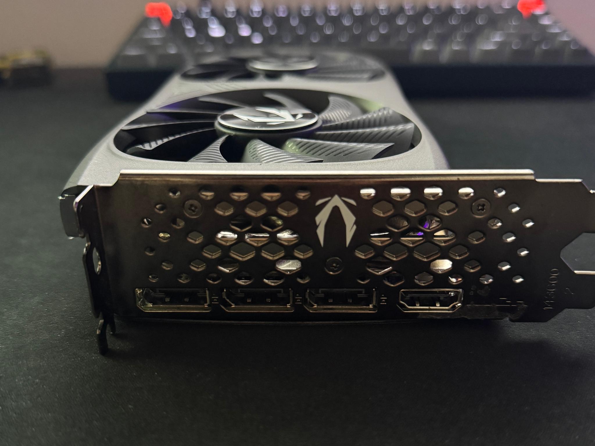 ZOTAC Twin Edge GeForce RTX 4070 SUPER - Image 4