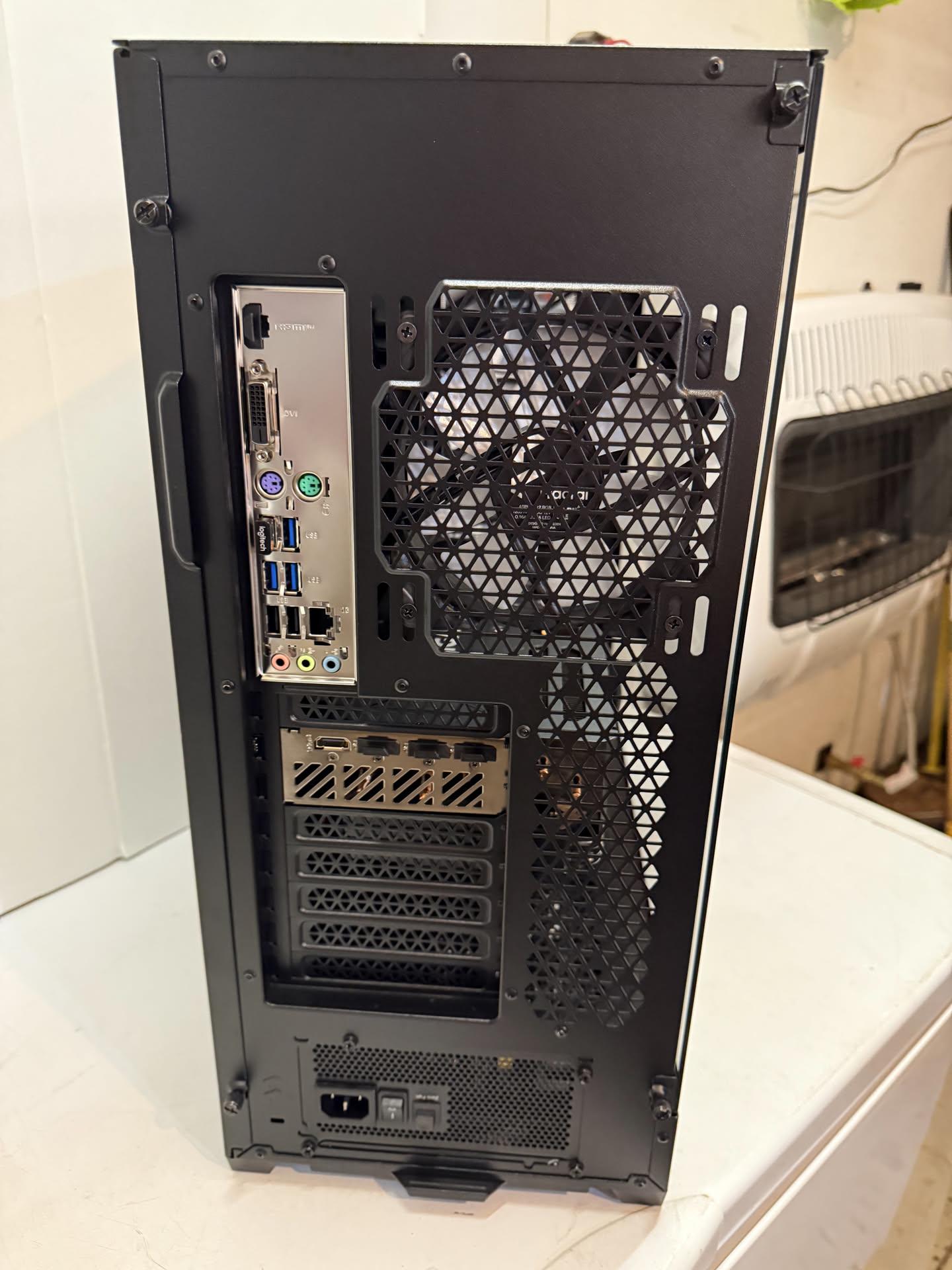 *NEW* Custom Gaming PC w/ 4080 Super