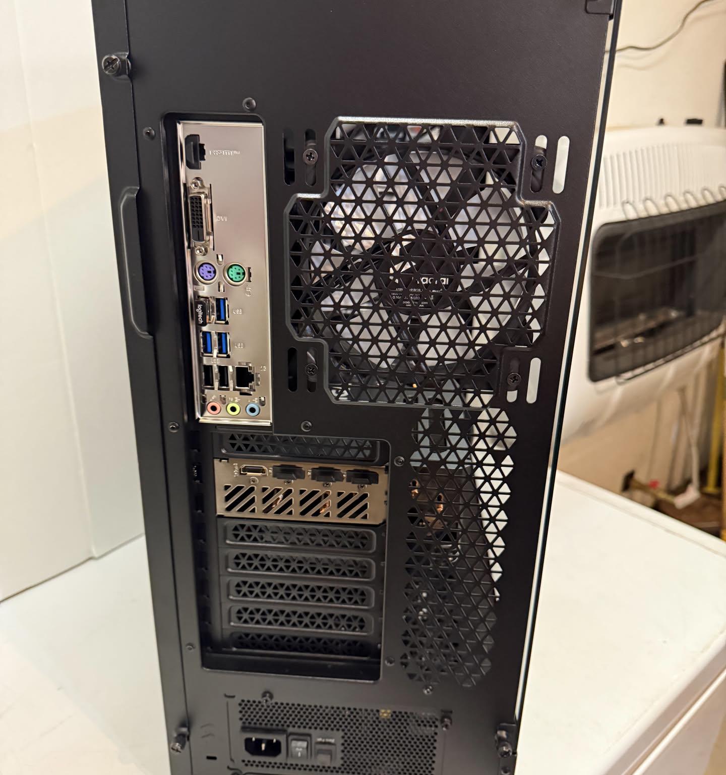 *NEW* Custom Gaming PC w/ 4080 Super
