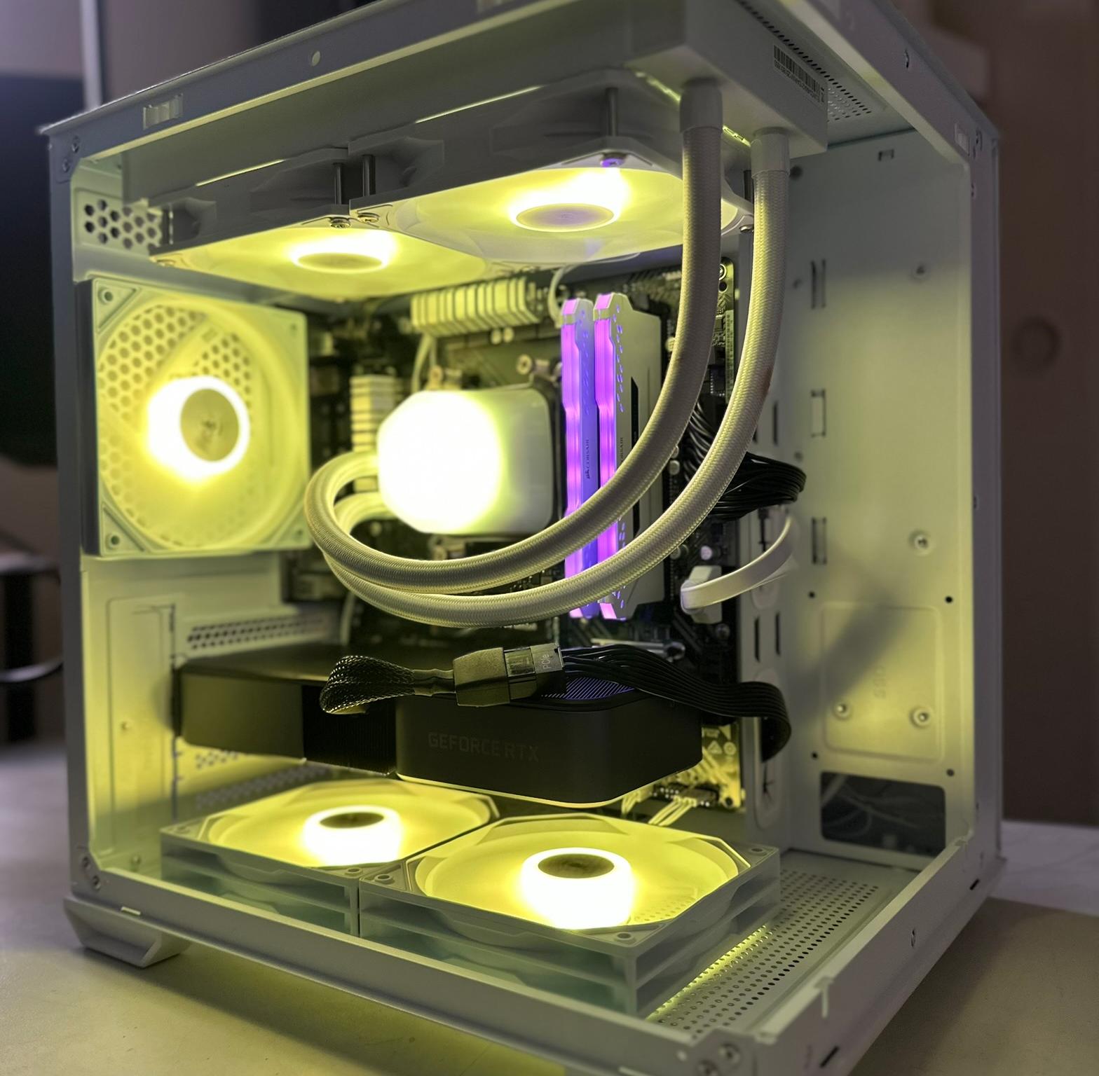 Ryzen 7 3700X / RTX 3070 / 512GB NVME / 32GB RAM