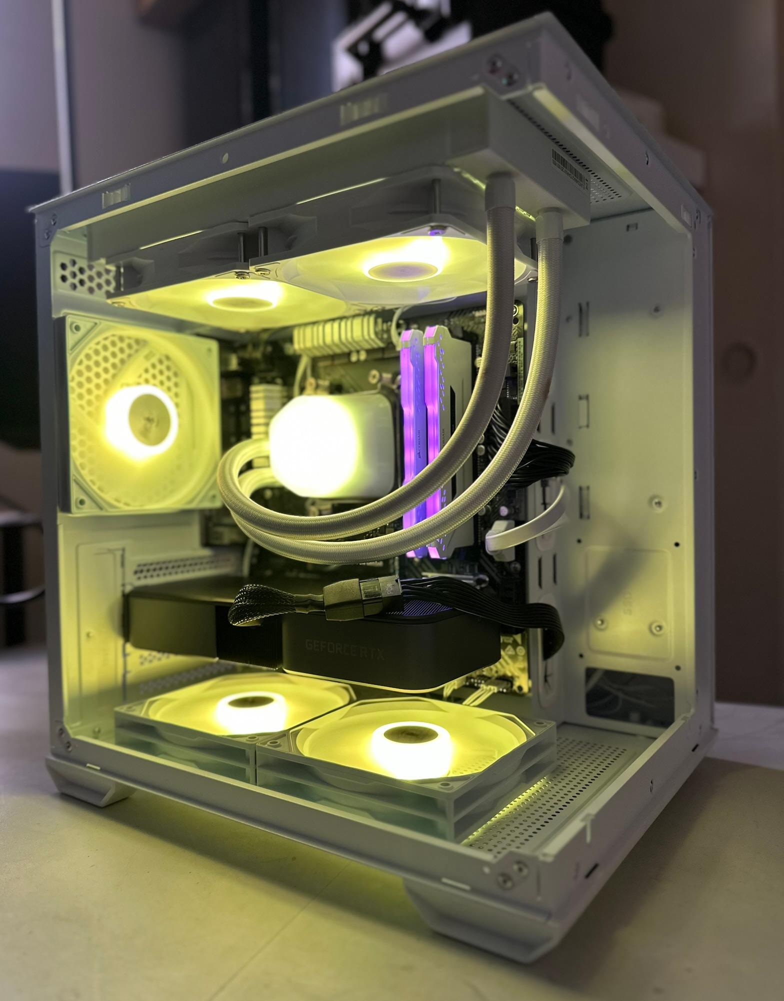 Ryzen 7 3700X / RTX 3070 / 512GB NVME / 32GB RAM