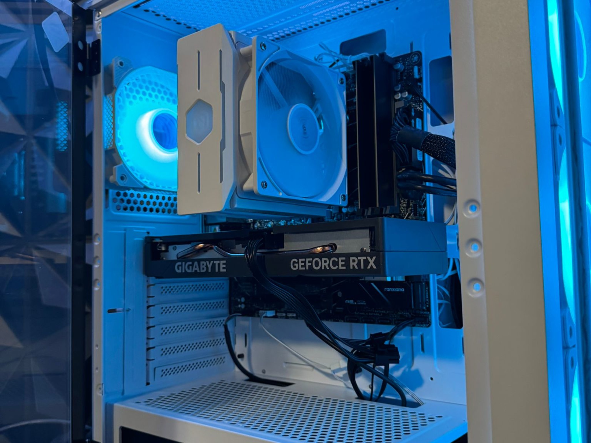 🔥 The Carter Starter🔥 Ryzen 5 7400F| RTX 4060| 16 GB DDR5| 2 TB NVMe