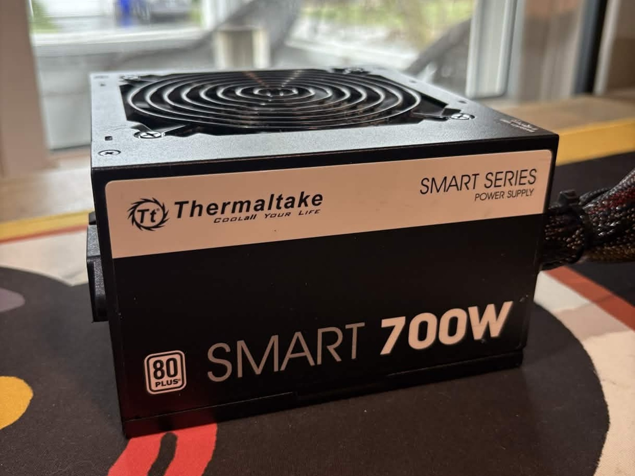 Thermaltake Smart 700W