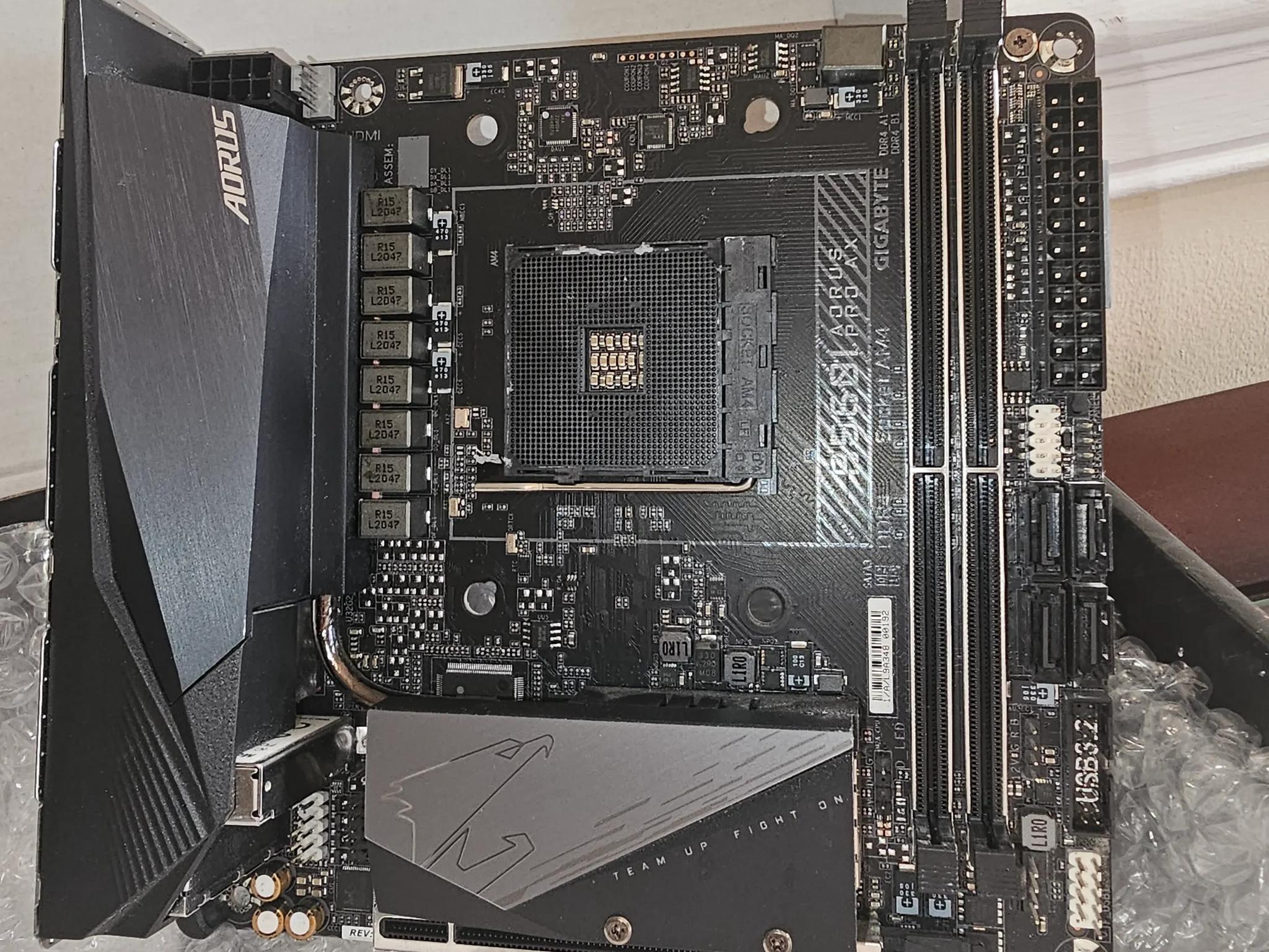 FUNCTIONAL - GIGABYTE B550I AORUS PRO AX