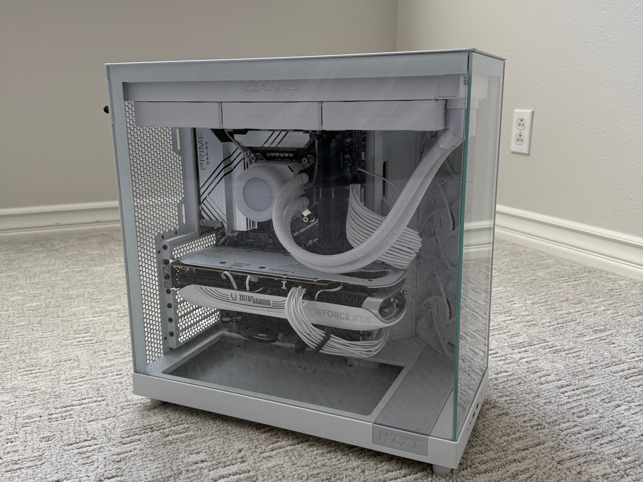 RTX 4080 Super White-Out Gaming PC