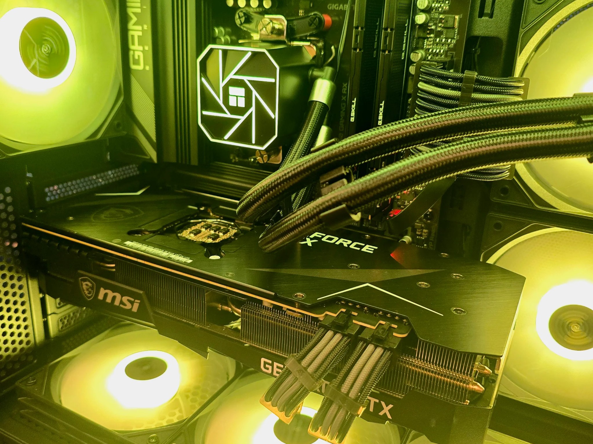 🟡⚫1440P CUSTOM AM5 PC | RTX 3080 OC | RYZEN 5 7600X | 6000Mhz 32GB RAM | 1TB M.2 SSD⚫🟡