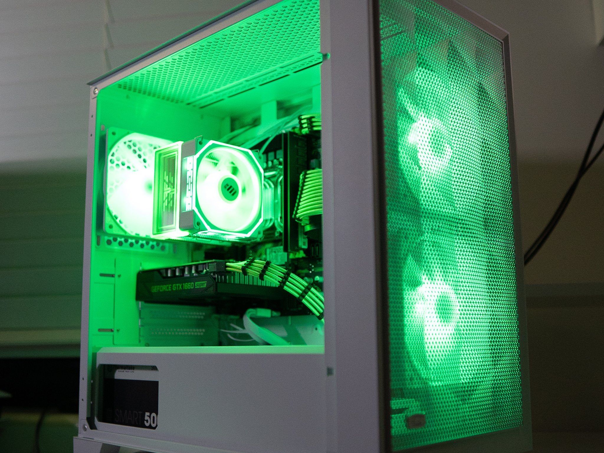 🍃🟢 | GTX 1660 SUPER | INTEL XEON E5-2630 V4 | 16GB DDR4 RAM | 256GB NVME + 2TB HDD | Mint Monster
