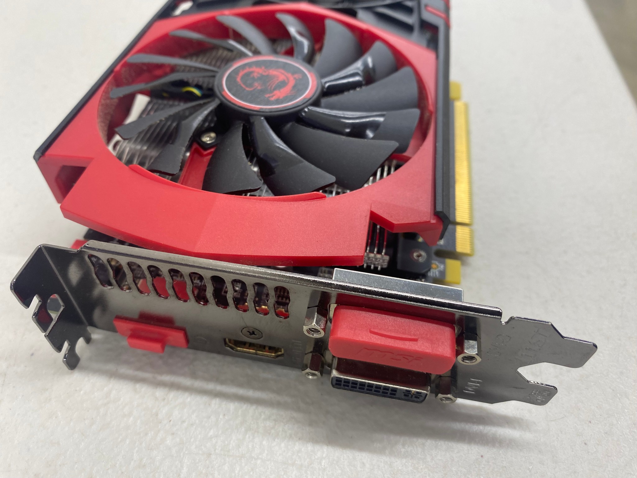MSI Radeon R7 370 GAMING 4G 4GB GDDR5 256-Bit Twin Frozr Graphics Card