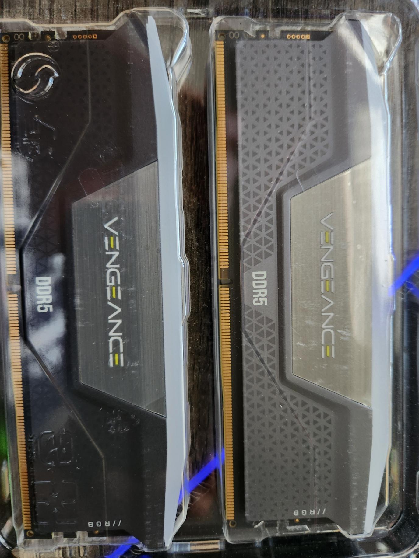 Corsair Vengeance RGB DDR5 EXPO 5600MHz
