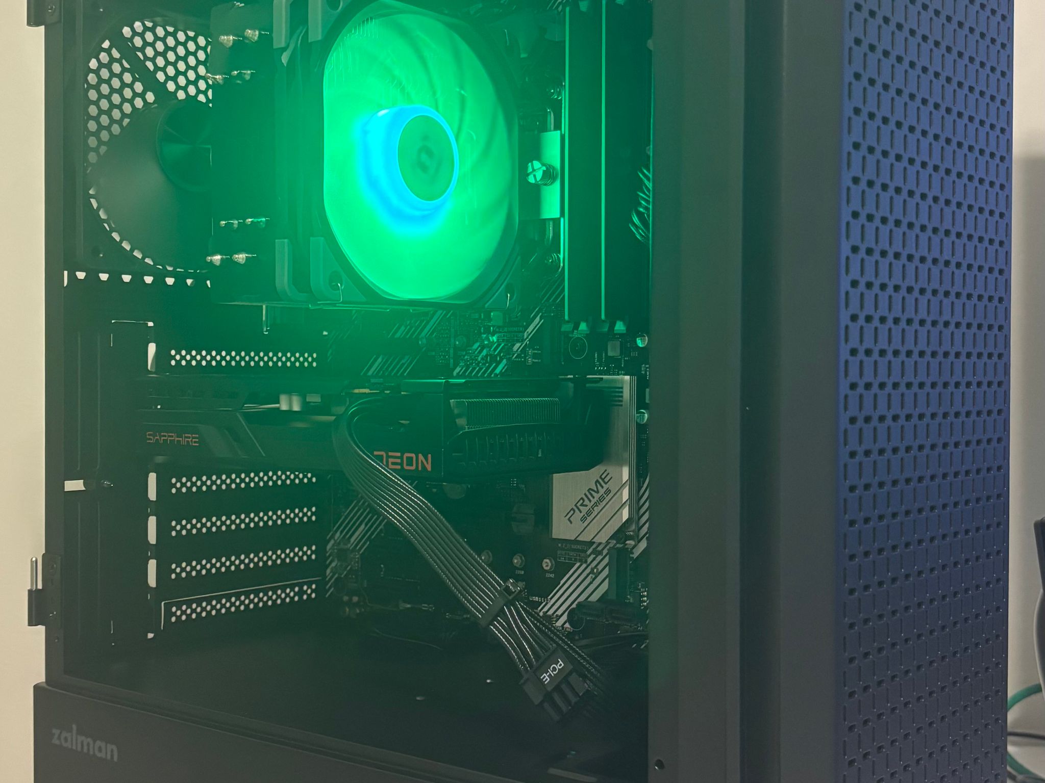 RX6600 | i5-10500 | 16GB | 500GB SSD