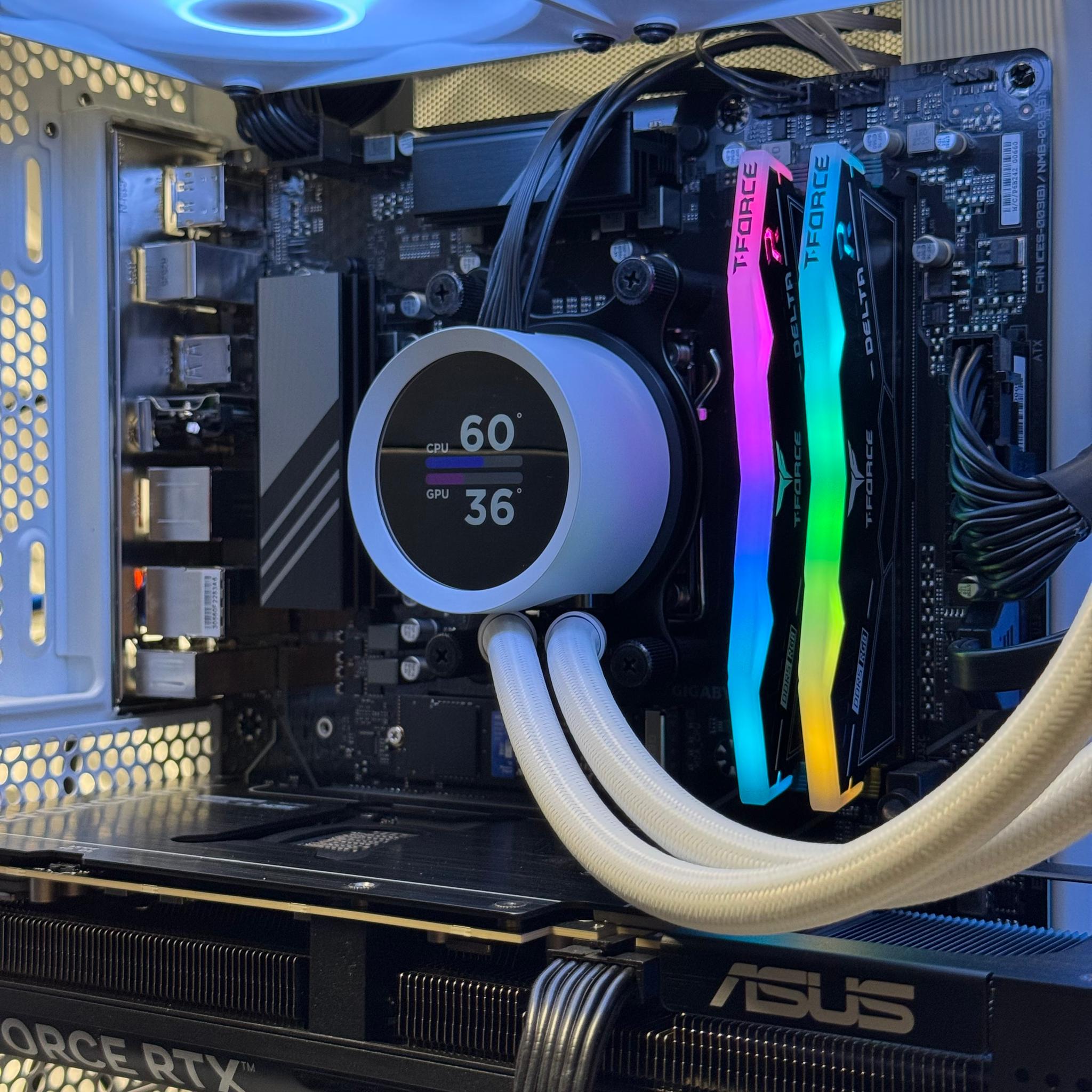 1440p/4k high end Creator pc / RTX 5070 Ti / Ryzen 7 9700x / 32GB DDR5 / 2TB SSD / liquid cooled