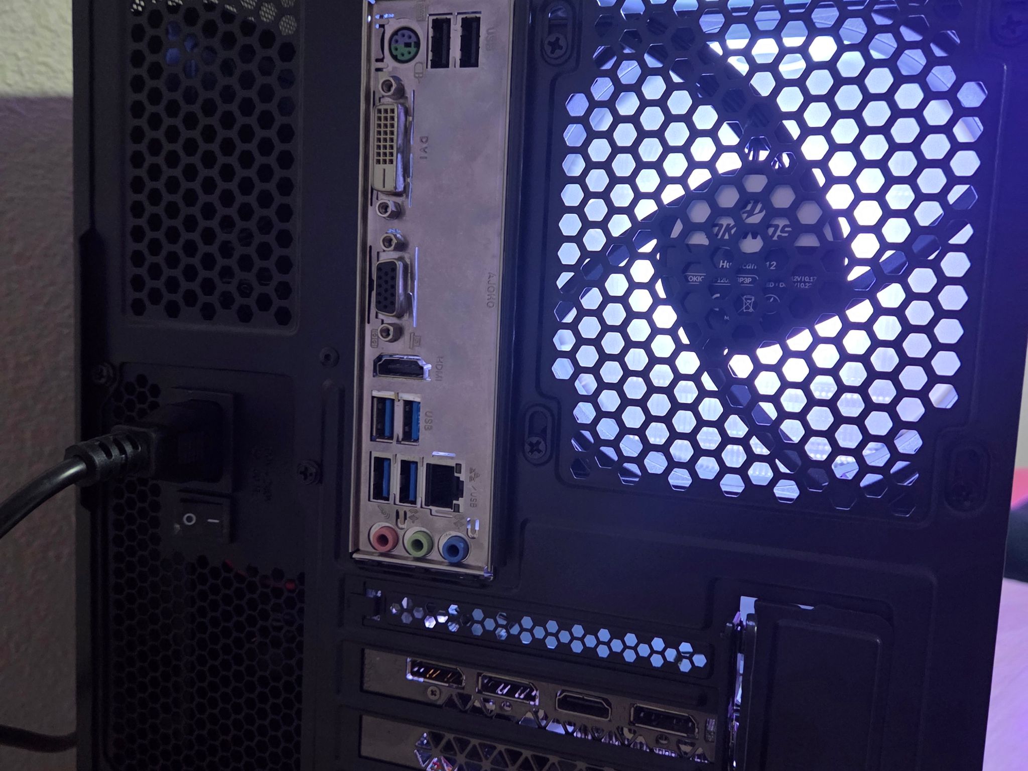 ShadowStrike | RTX 2060 Gaming PC | Ryzen 5 2600X | 16GB RAM | 500GB SSD🖤🖤