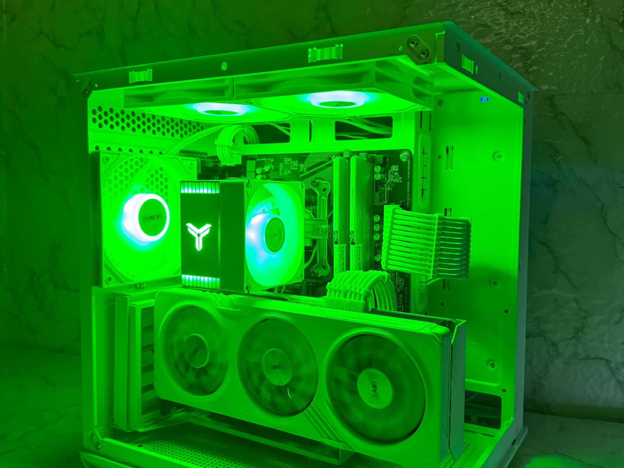 🌨️❄️Snow 1440p Rx 7600 Xt Machine 🌨️❄️ Ryzen 5 5600🌨️❄️ W11 pro 🌨️ 32gb Ram 🌨️❄️ 1Tb storage 🌨️❄️