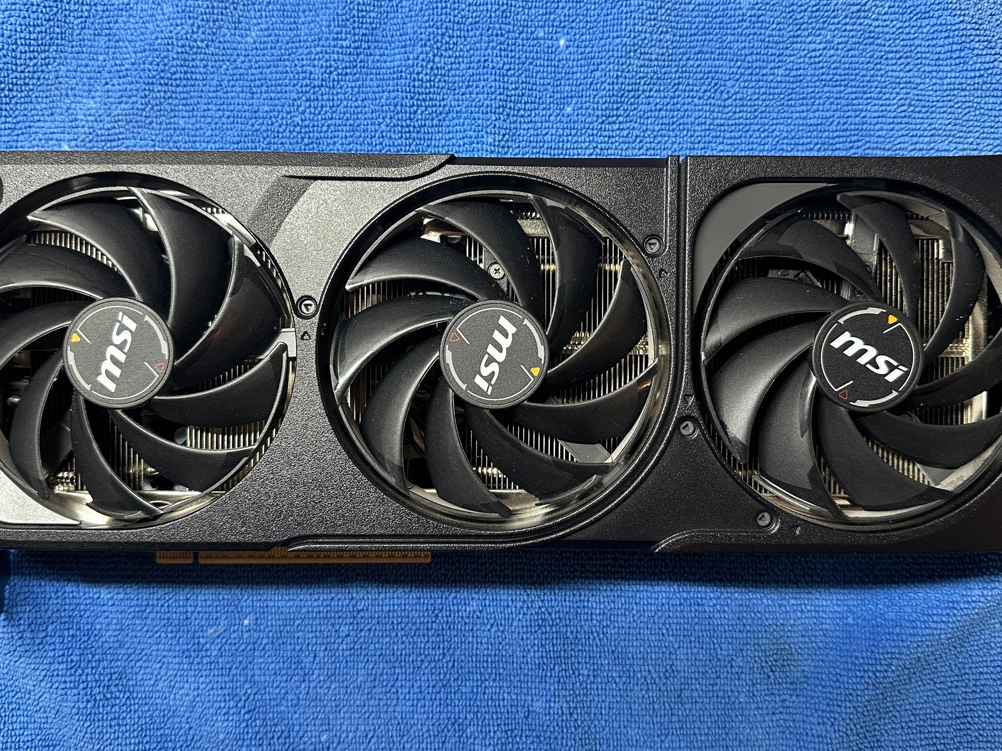 GeForce RTX 5080 - MSI Shadow 3X OC Edition